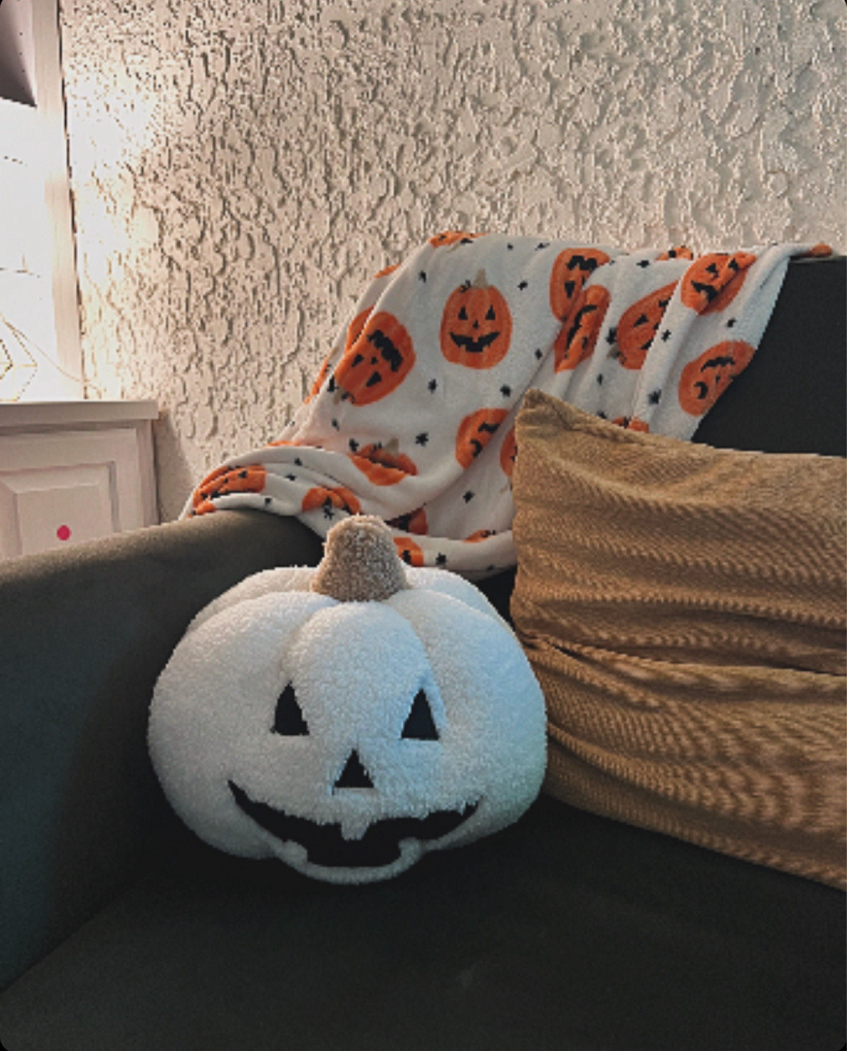 Feeling spooky.


#LTKfamily #LTKSeasonal #LTKhome