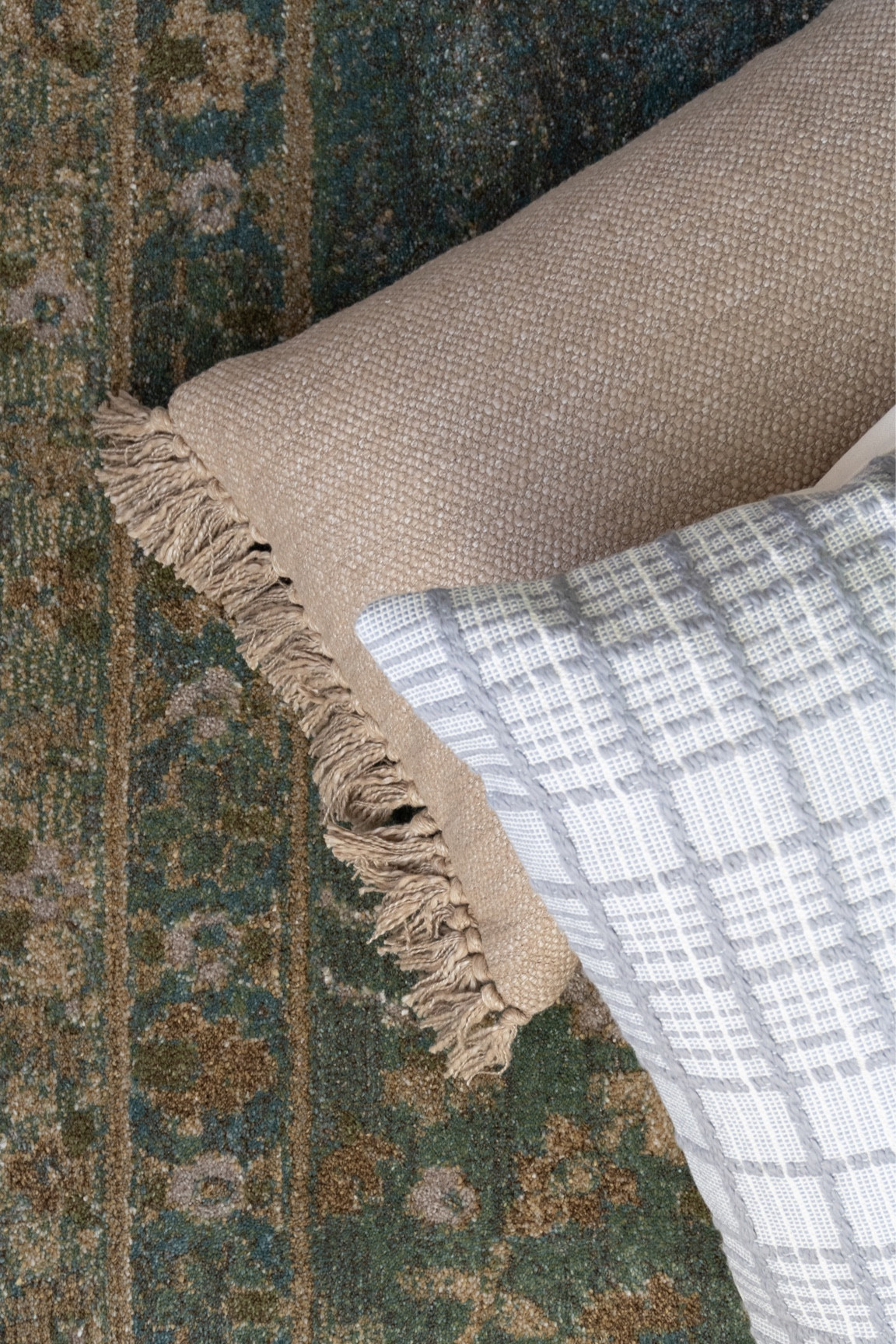 NEW Rug launch alert! 

Loloi x Magnolia Home by Joanna Gaines 

The Mona collection feature power-loomed area rugs which have a framed design featuring traditional motifs and medallions in muted patterns. 

I am also loving the new pillows included in this collection! Quality, soft & beautiful subtle designs. 



#LTKstyletip #LTKhome #LTKsalealert