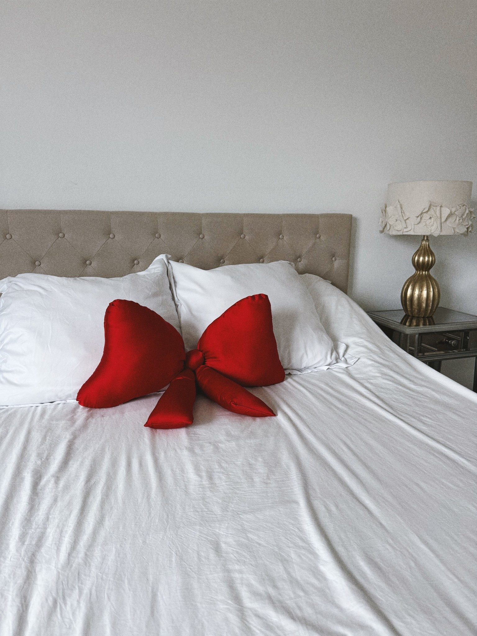 red is sold out — still two colors available!! i’m jumping on the ballet slipper pink now before it’s gone too 🔔

#LTKHoliday #LTKGiftGuide #LTKFindsUnder50