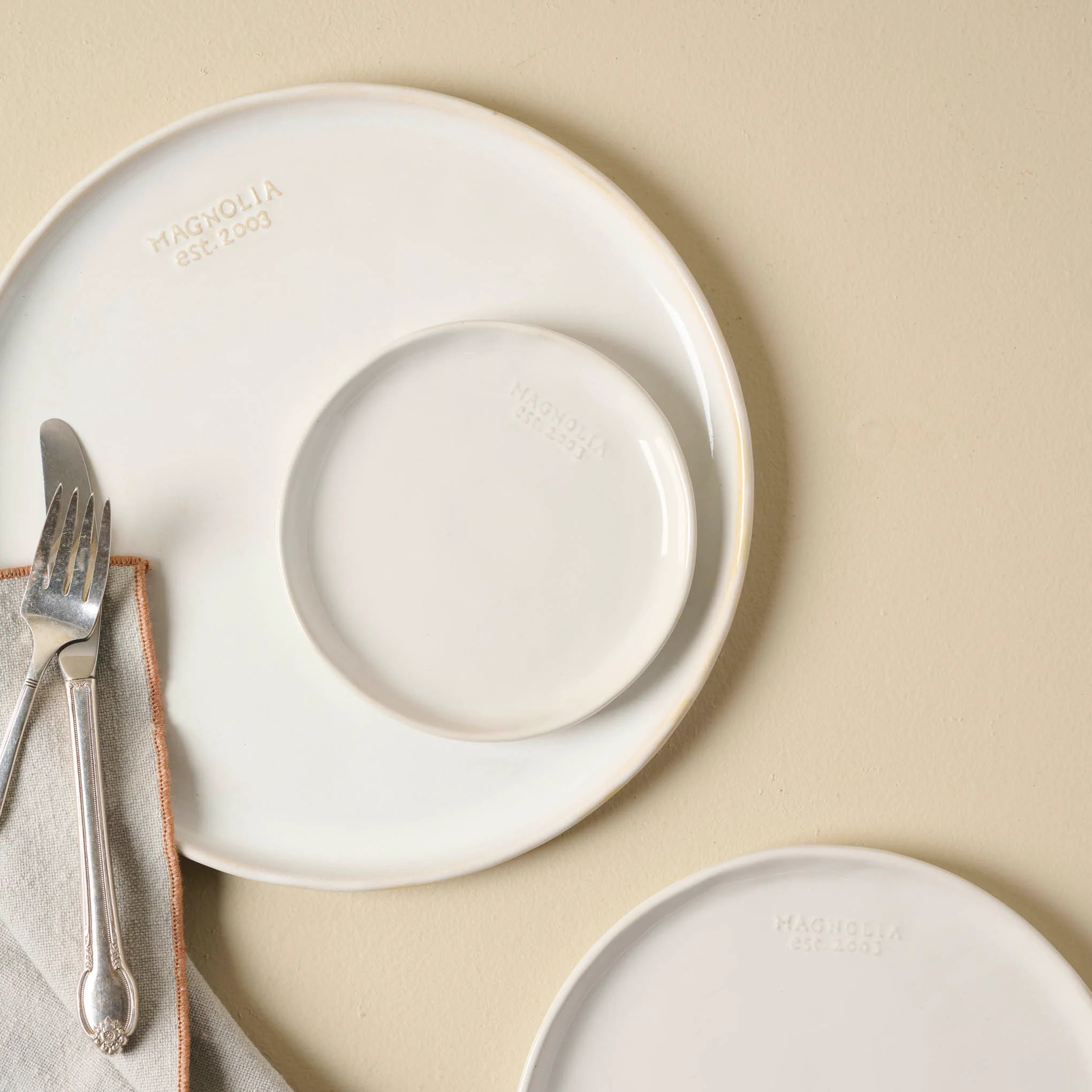 Magnolia Est. Plate | Magnolia