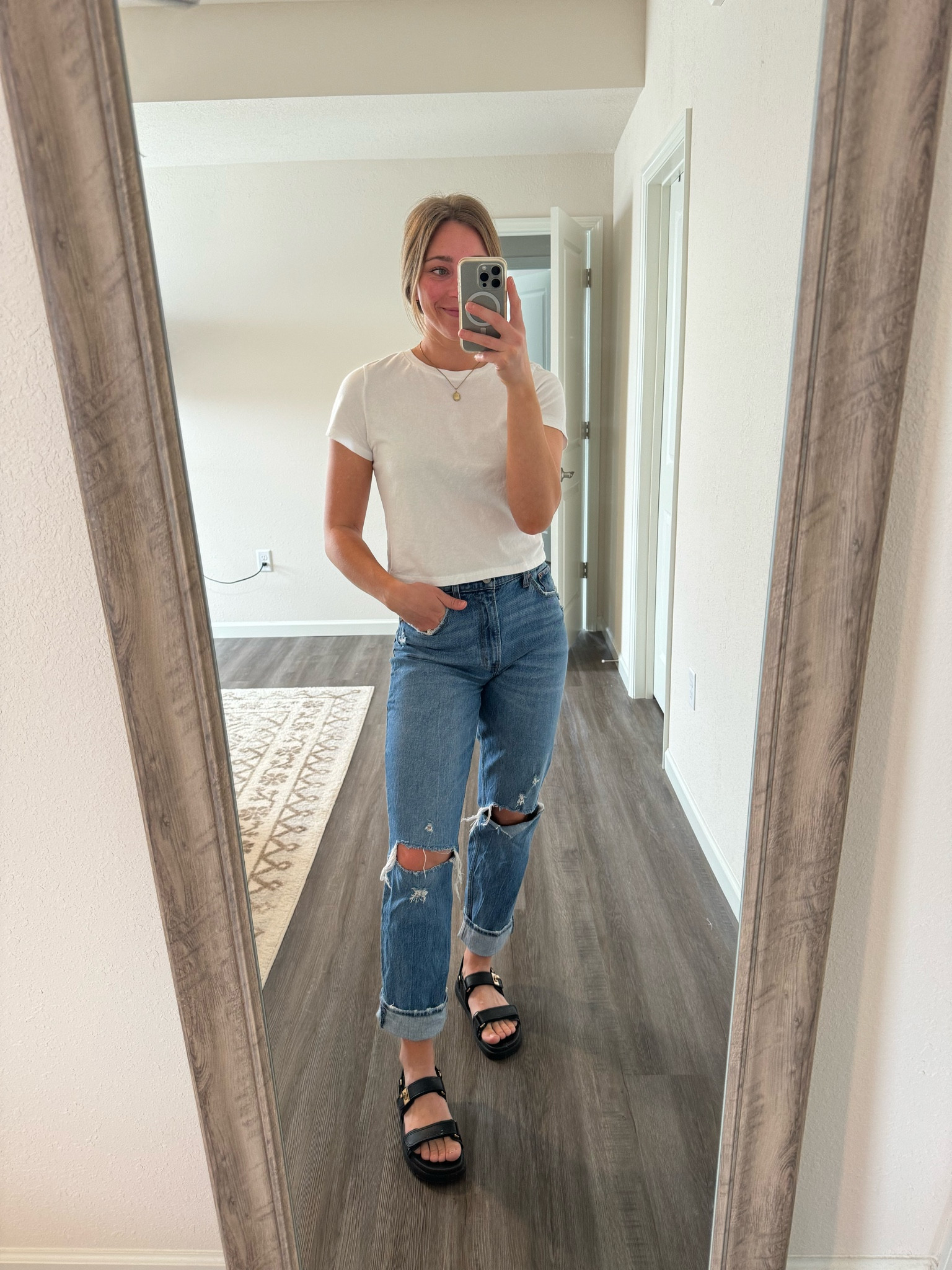 I love a classic jeans and white tee look! 