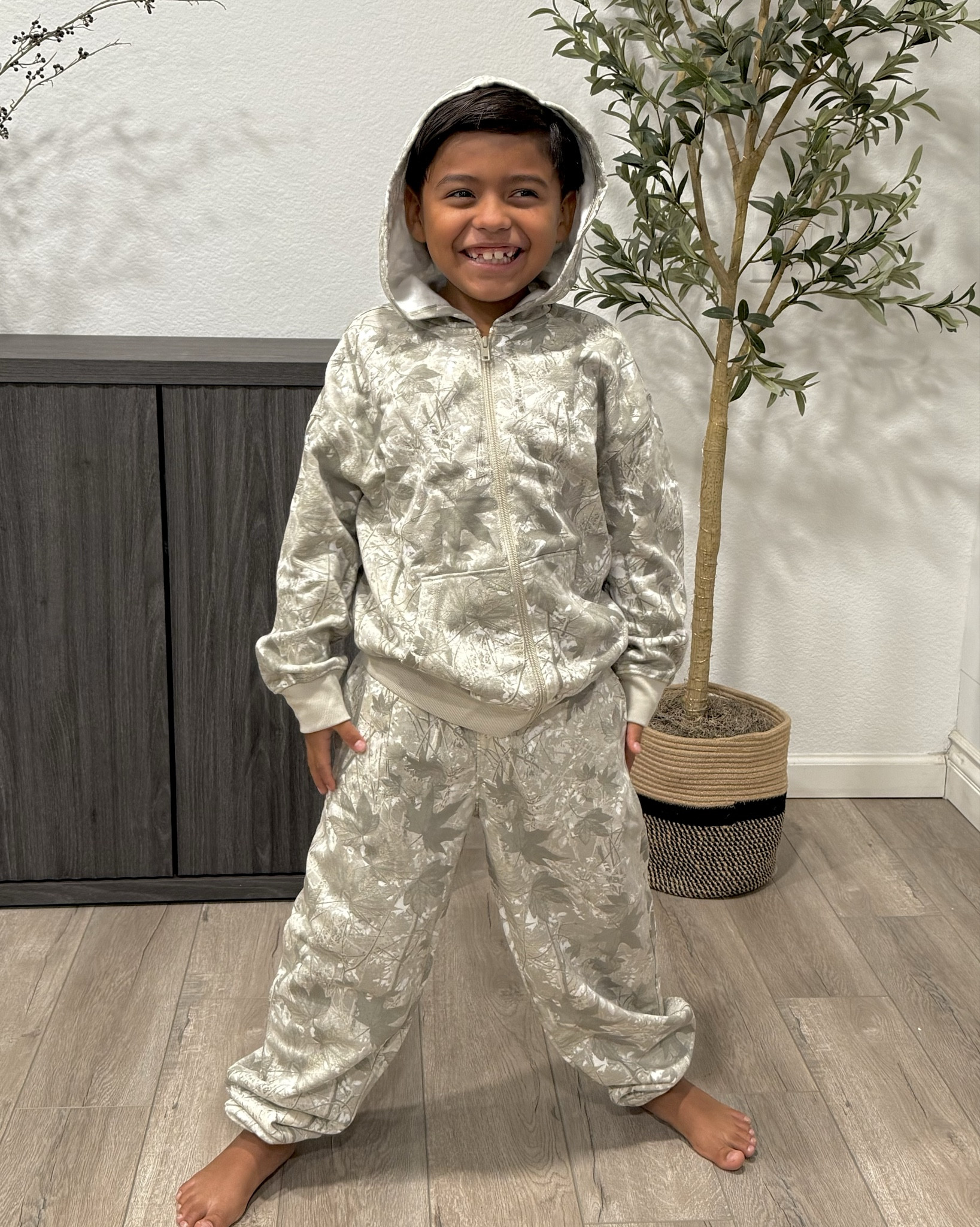 Old Navy’s favorite fleece oversized zip hoodie + baggy jogger sweat pants = the ultimate cozy + cool fall look 🍂

Selling out FAST! He’s 4’2”, 68 lbs, wearing a size medium in both.#OldNavyStyle #LTKFall


#LTKKids #LTKFindsUnder50 #LTKKids