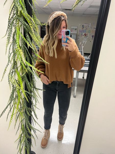 #teacherootd temps are dropping in Texas so it’s time to bring out the sweaters and boots!! #amazon #target #oldnavy

#LTKSeasonal #LTKfit #LTKstyletip