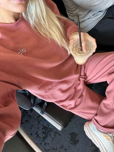Airport Outfit | Travel Outfit | Alo Yoga

Wearing, a small in pullover & sweats, medium in tank! #kathleenpost #traveldayoutfit #travellooks #sweatset #aloyoga

#LTKActive #LTKfitness #LTKtravel
