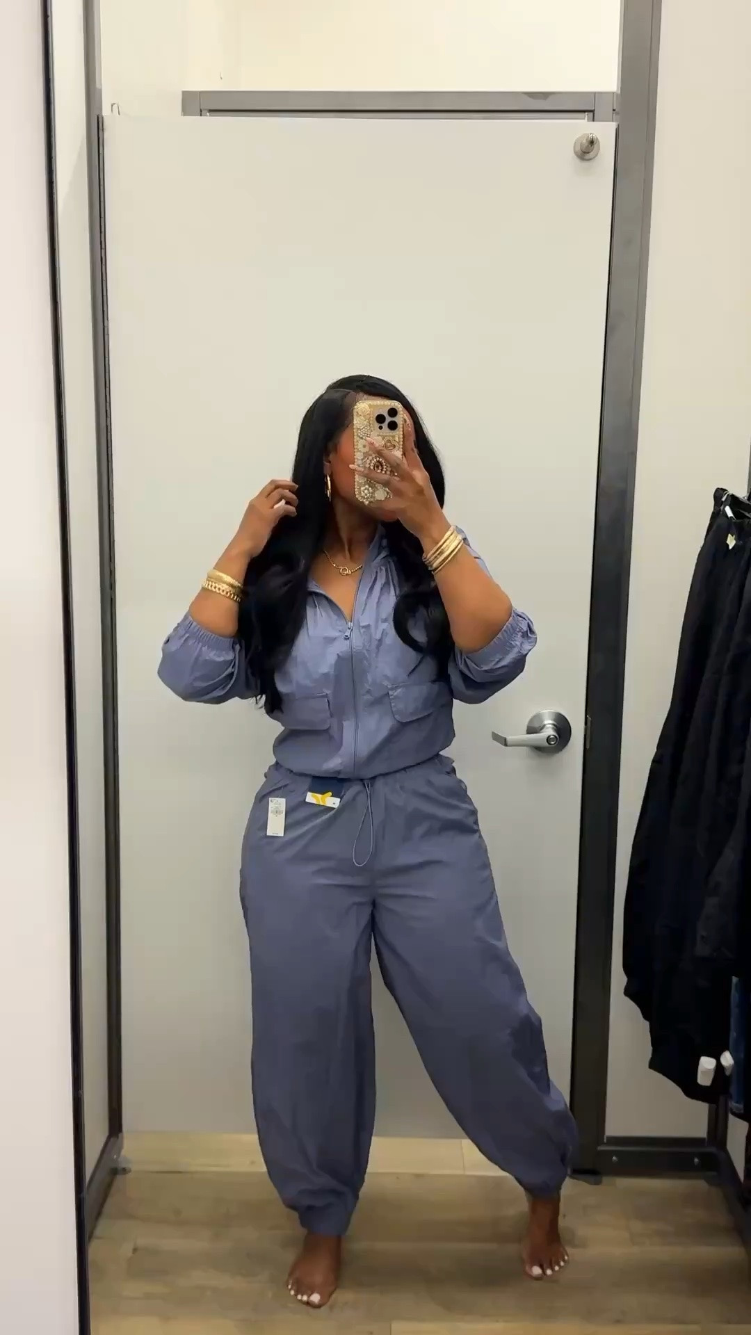 50% off and actually cute?? say less 🤍✈️

this lightweight windbreaker + parachute pant combo is one of those easy outfits that still looks put together with zero effort. perfect for errands, airport days, casual walks, or throwing on when you wanna be comfy but still look good.

love that it comes in regular, petite, AND tall options 🙌🏽

wearing:
• pants — medium
• jacket — small

#oldnavystyle #parachutepants #traveloutfit #casualstyle #airportlook #everydayoutfit #springstyle #comfyfits #windbreakerset #petitefashion

#LTKootd #LTKSeasonal #LTKvlog