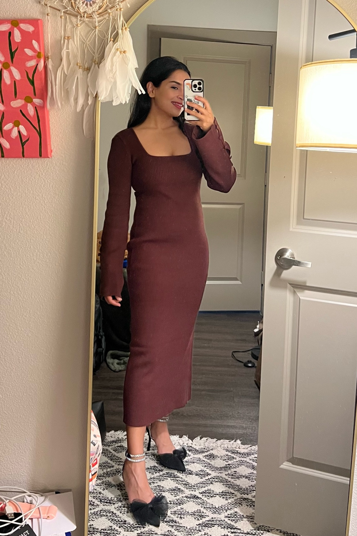 Winter date night dress! A moment for these black bow heels with sparkling belt!!
In love with this knitted full sleeves brown midi dress! Love the square neck and the fact that it is very thick and gives a great curve (despite hip dips!)

#LTKTravel #LTKWorkwear #LTKGiftGuide