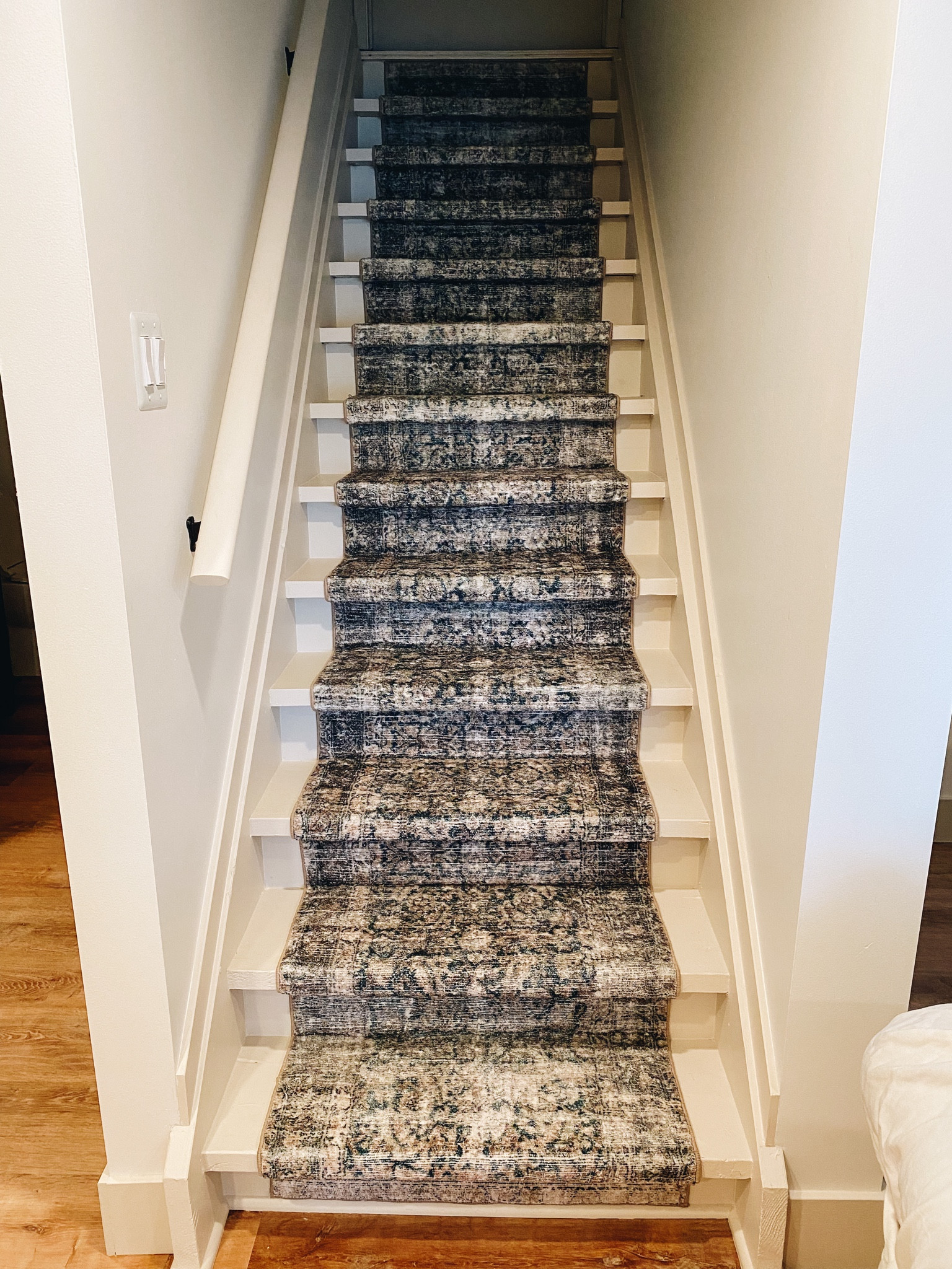 Diy stair runner using 3 regular runners 

#LTKhome #LTKfindsunder100 #LTKstyletip