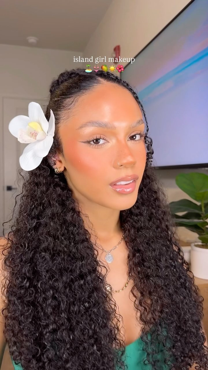 Moana? Is that you? 

#islandgirl #islandgirls #beachmakeup #islandgirl🌴