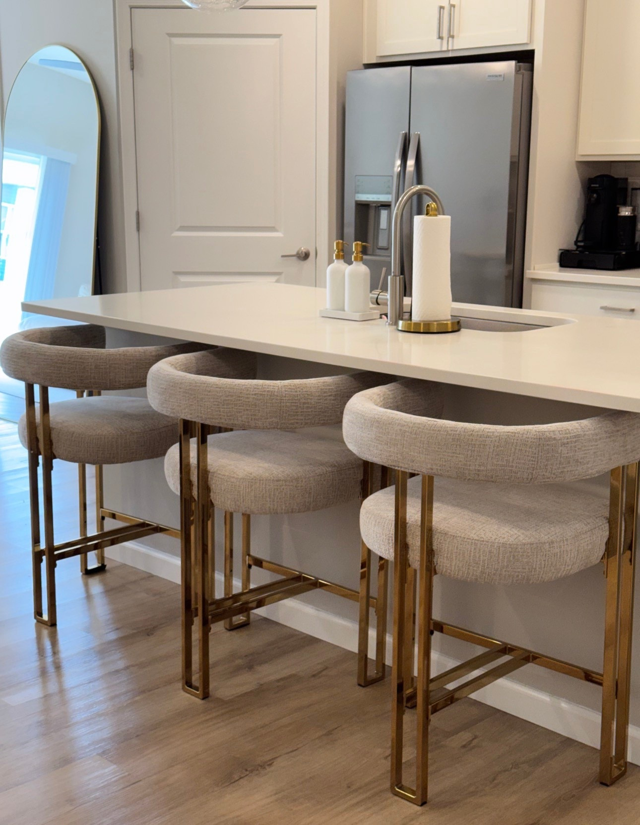 aren’t these bar stools beautiful 😍 

#LTKSaleAlert #LTKHome