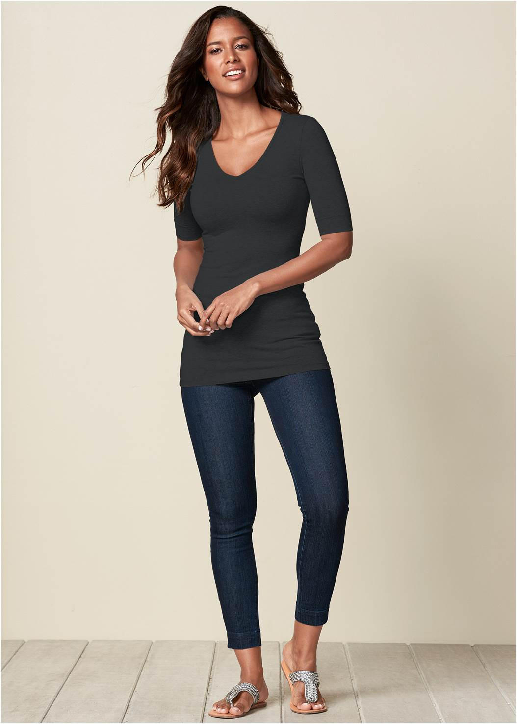 Long And Lean V-Neck Tee | VENUS