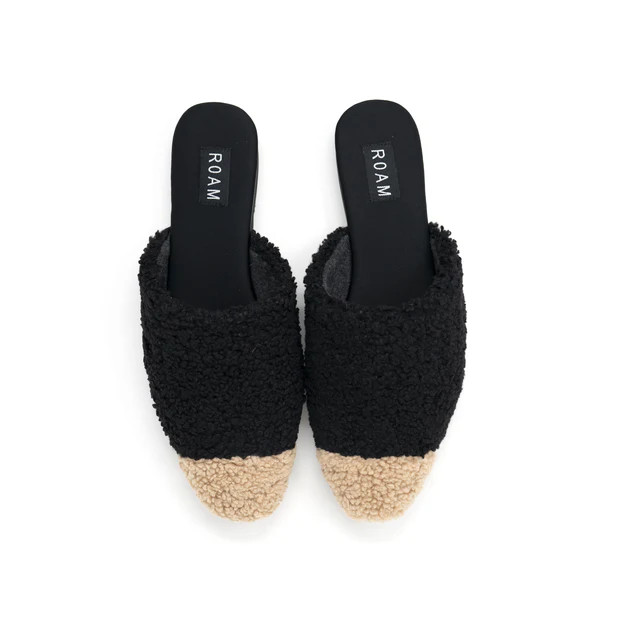 ROAM FUZZY CAP MULE BLACK & BEIGE FAUX SHEARLING | ROAM