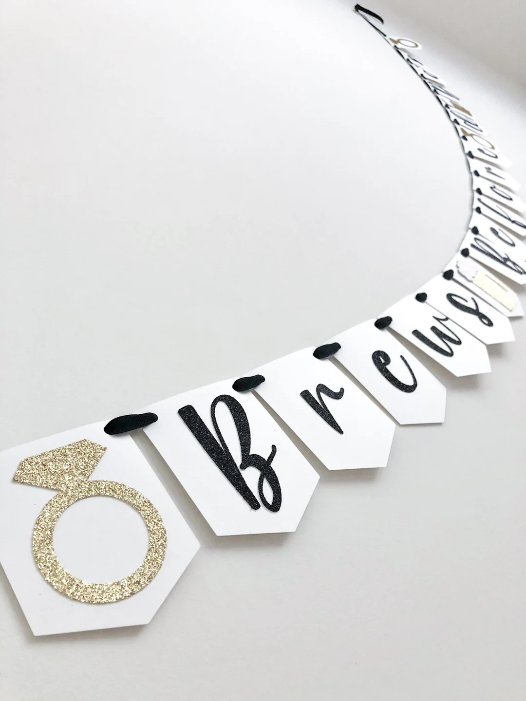 Brews Before I Do's Banner: Glitter Beer Bachelorette Party Decor | Etsy (US)