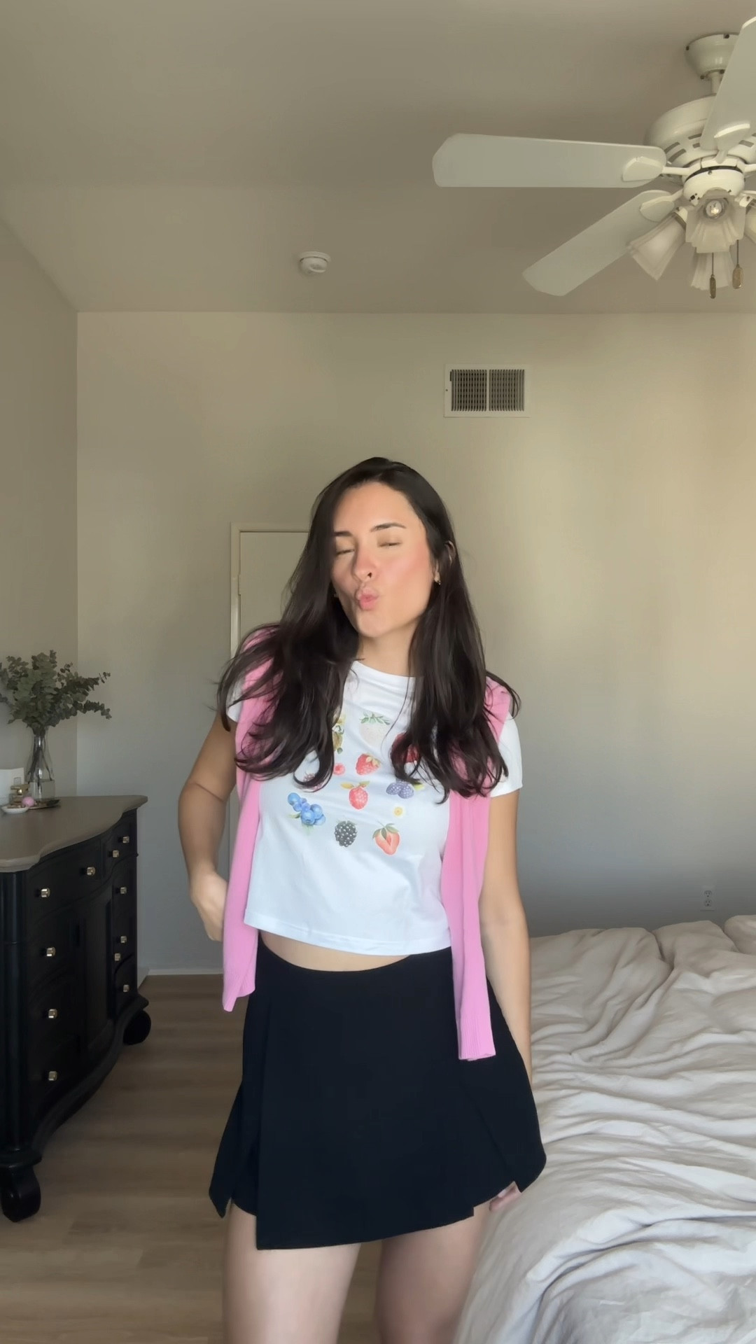 fell for the baby tee trend ✨🤍💕