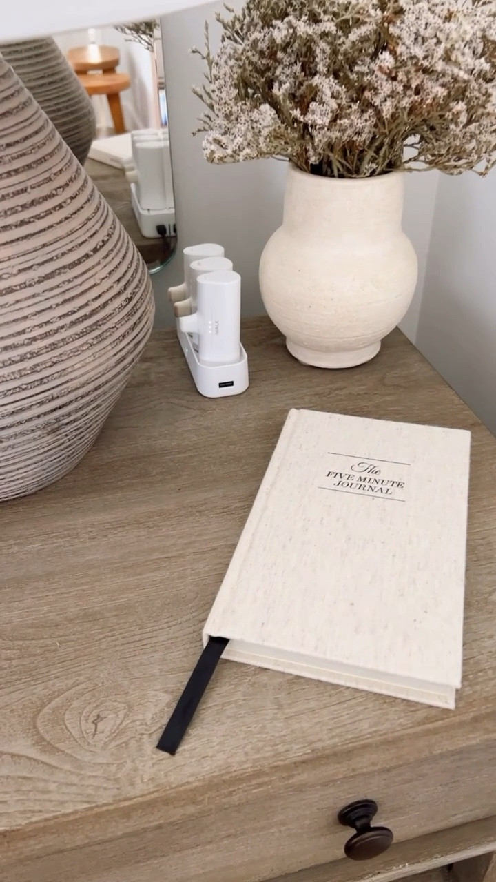 Sale Alert! This charging station for my favorite portable chargers is 25% off plus an extra 20% coupon. These chargers are perfect for travel or every day use. 


#LTKsalealert #LTKxPrime #LTKtravel