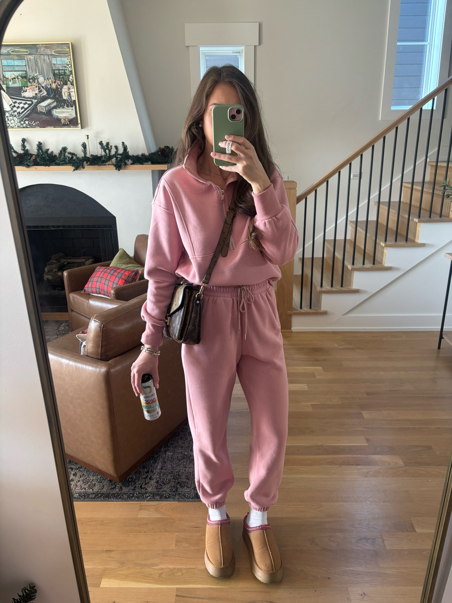 The cutest lounge / airport outfit

Airport outfit, Amazon fashion, Amazon finds 

#LTKFindsUnder50 #LTKSeasonal #LTKHoliday