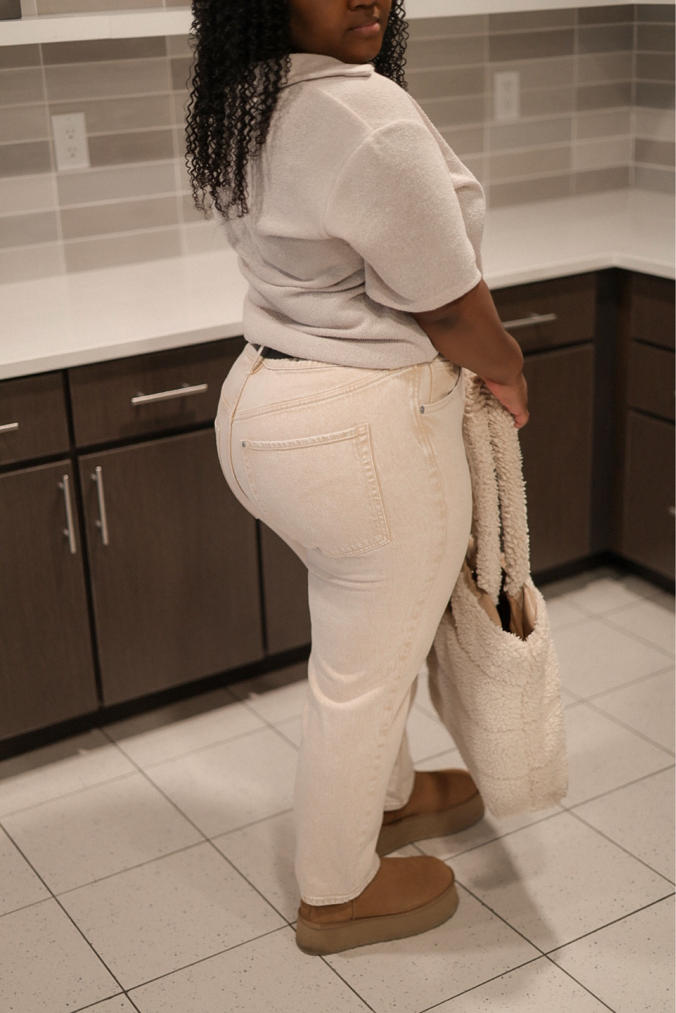 If you love a classic look, these straight high ankle jeans are it. #LTKfinds #DenimStyle 

#LTKMidsize #LTKSpringSale #LTKootd