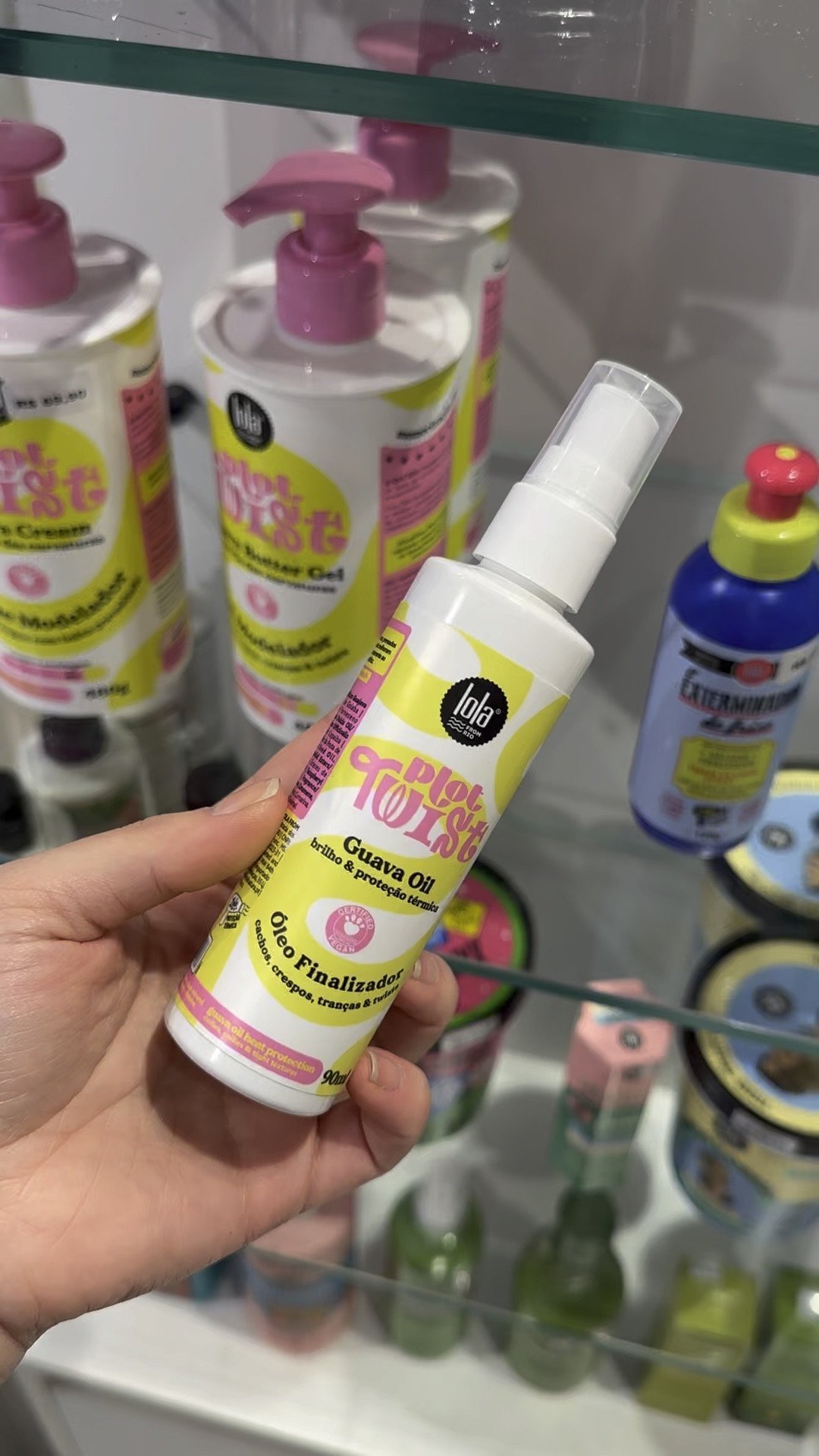 Óleo capilar Lola para cabelos cacheados! 

Ele é perfeito, deixa o cabelo mega brilhoso, sedoso, cheiroso e alinhado! Indico para TODOS os cabelos hahaha 

#LTKbrasil #LTKbeauty