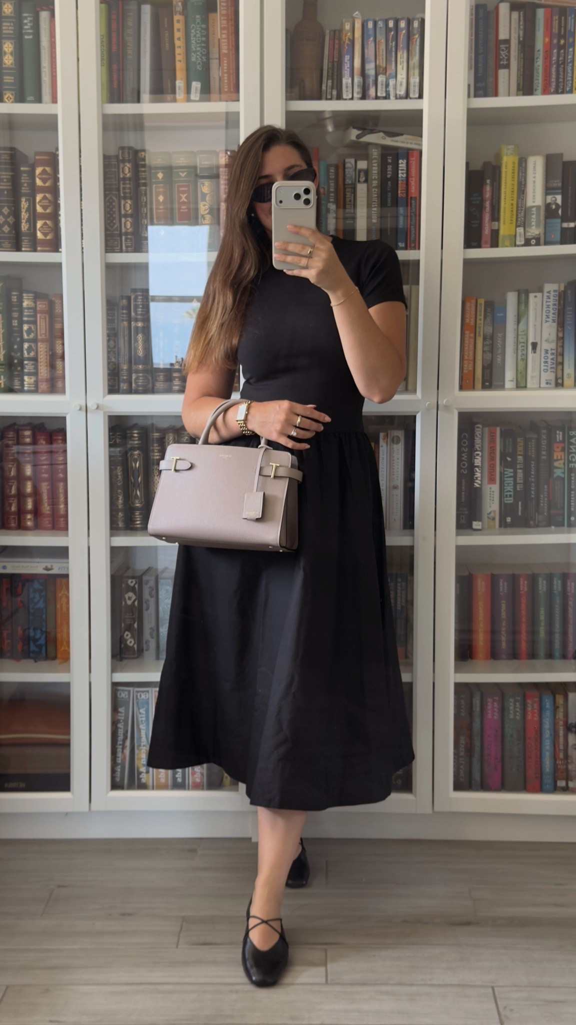 Look du Jour 🖤

Outfit details:
Dress: @Velvet Heart Clothing, size S - I’ve also linked several new items from their recent collection that I’m loving 
Shoes: @mgemi, usual size 37 
Purse: French Brand Le Tanneur 

With Amour, M.

#LTKootd #LTKgrwm #LTKdayinmylife