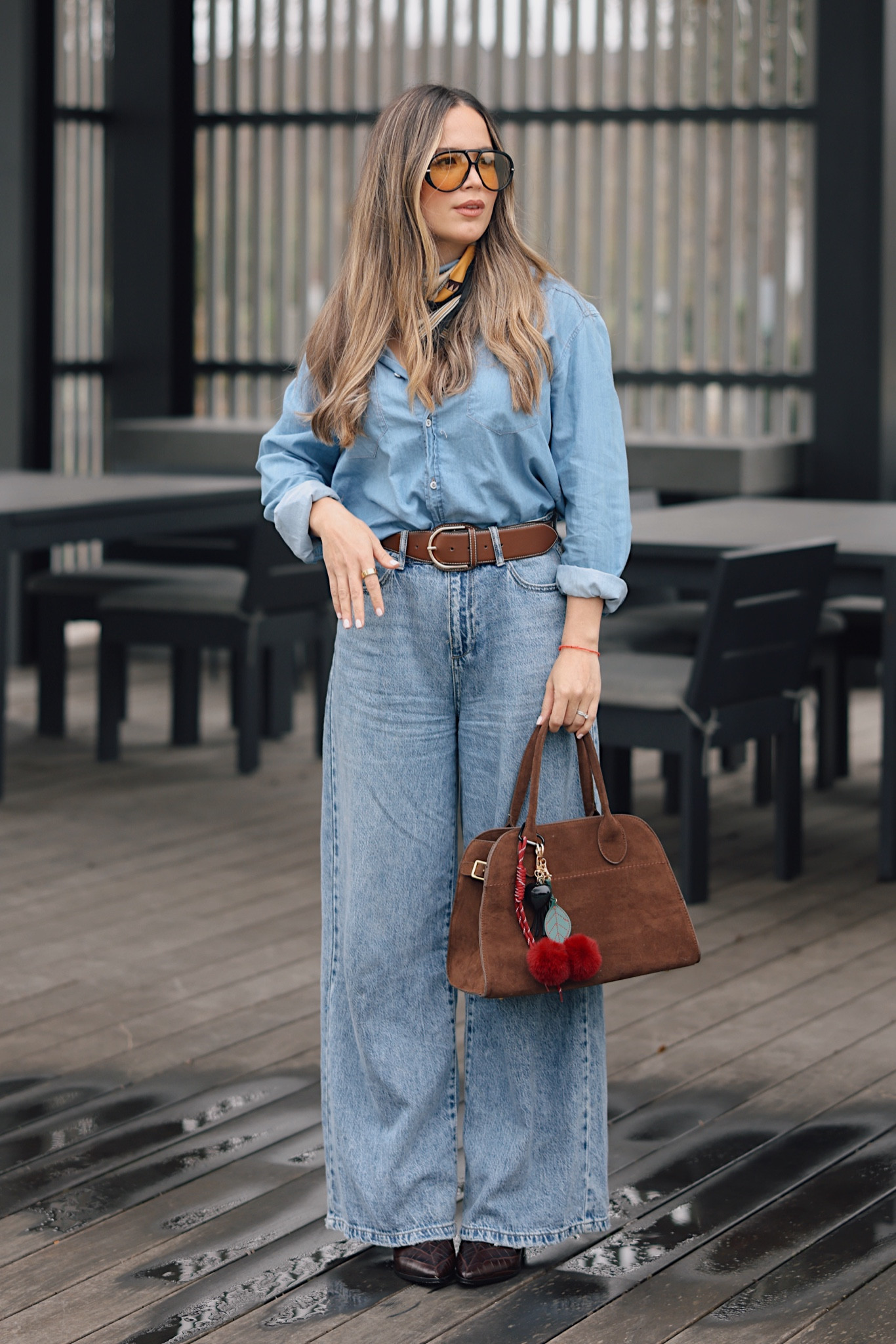 My take on the Canadian tuxedo ✨
✨Shirt? Basically vintage at this point—like 18,283 years old 🤣 Stole it from my husband—it’s Hugo Boss.
✨Jeans? A HomeGoods treasure!

I’ll link something similar. 🤍