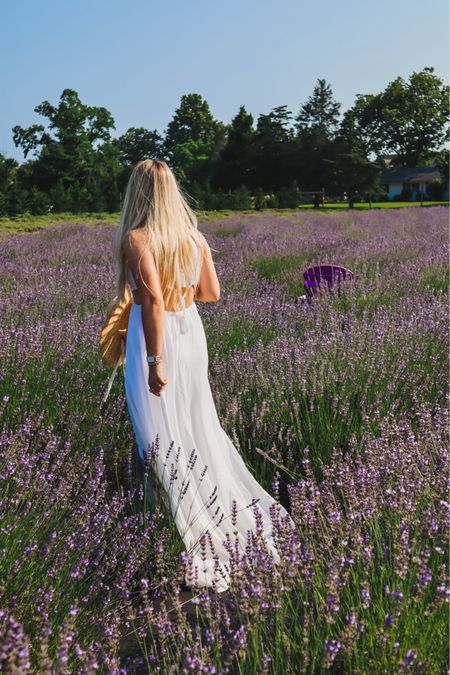 So ready for Lavender season✨
This white dress is perfect for a day out in the flower fields, vineyards, beach, and photo shoots🤍
#whitedress #springdress #vacationdress #maxidress #photoshoot
#dress #maternity #bridal #summer #summeroutfit



#LTKSeasonal #LTKfindsunder100 #LTKtravel