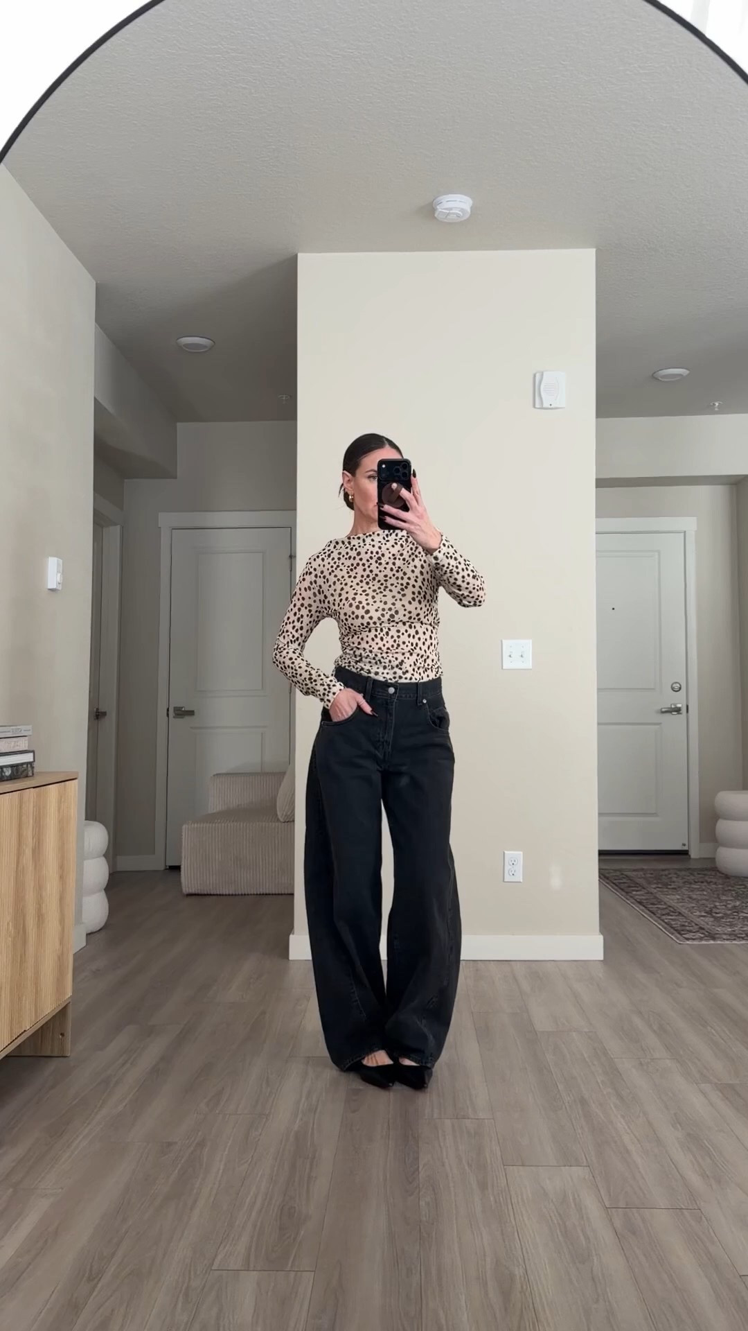 polka dot shirt 
barrel jeans
