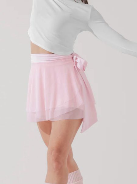 Can’t wait for this to arrive just in time for me to practice my 40yr old ballet!!! Childhood dream about to be unlocked all while being active! Hint: it’s a skort with POCKETS!!!!! 

#LTKfitness #LTKActive #LTKfindsunder100