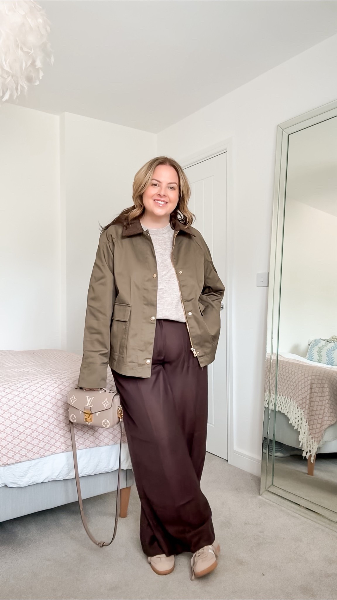 Another fab jacket to wear from summer to autumn 

Autumn outfits, autumn jacket, barn jacket, brown outfit, jeans, samba’s 

#LTKautumn #LTKmidsize #LTKuk