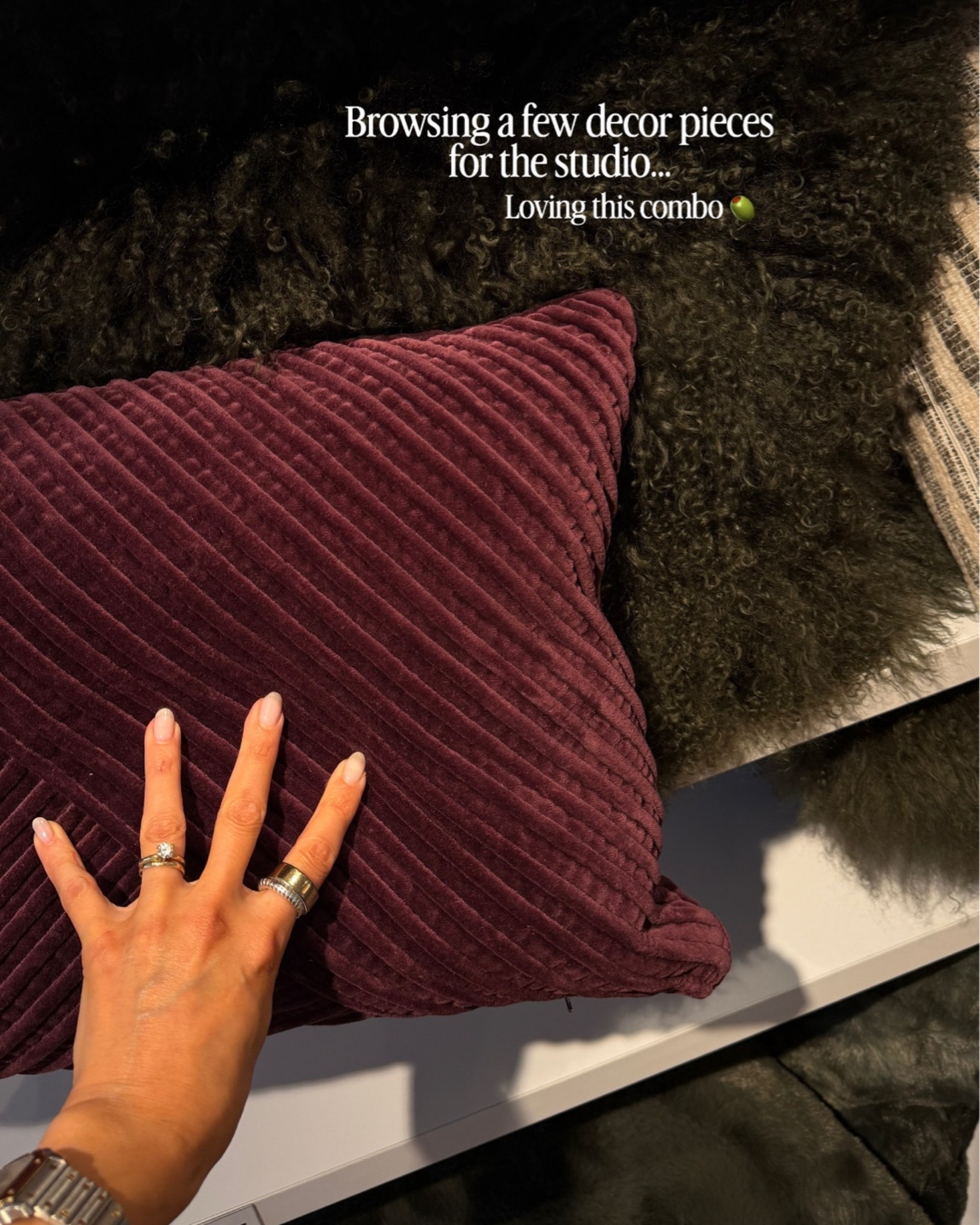 Loving this color and texture combo, ended up buying the smaller ombré color I linked here!