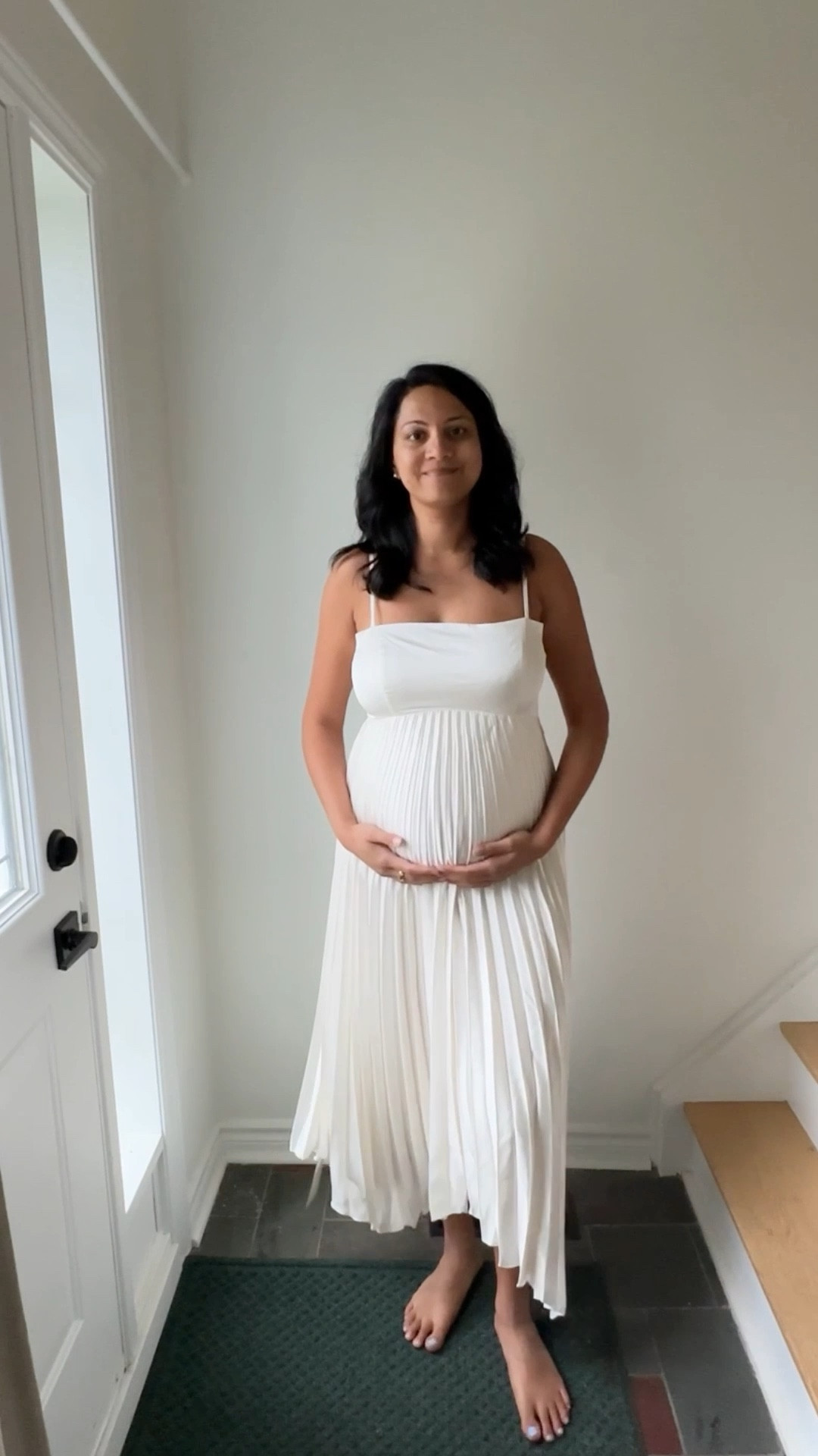 Non-maternity, bump friendly dress that makes me feel so comfortable too 

#LTKbump #LTKmidsize #LTKwedding