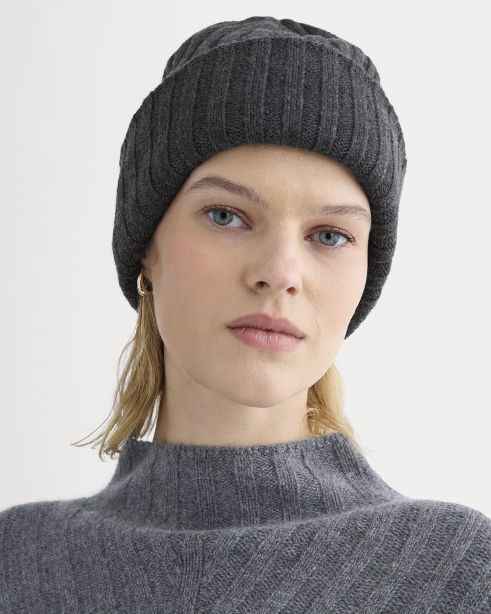 Chunky Ribbed Beanie | Heathered Soot | Everlane