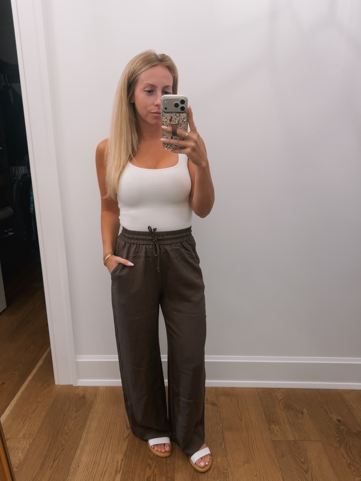 I will own these linen pants in every color soon 🤭

#LTKmomlife #LTKootd #LTKPetite