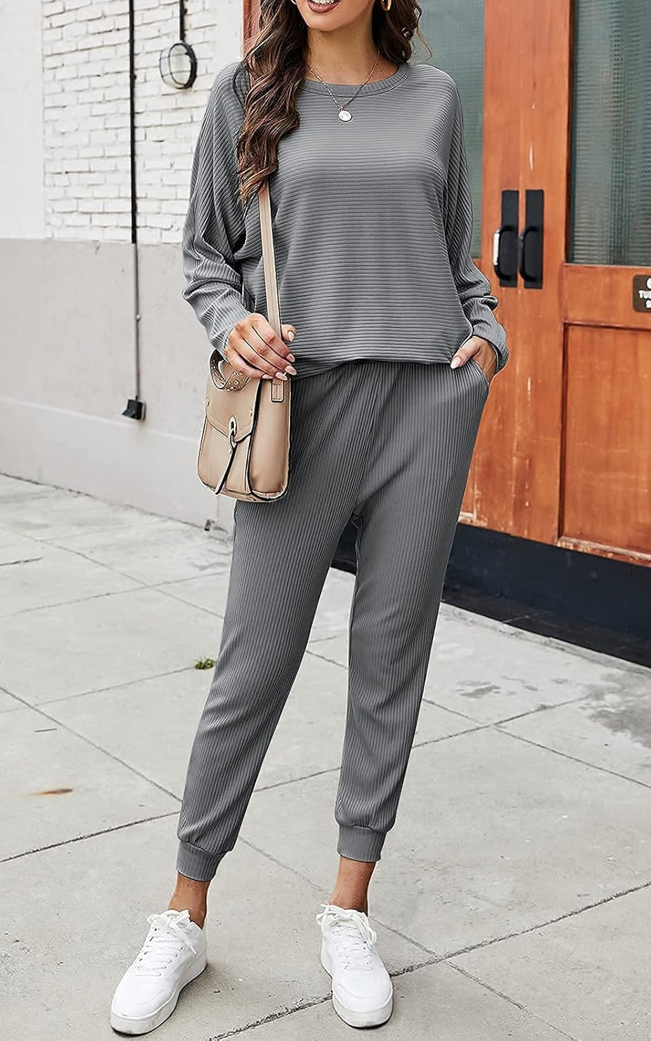PRETTYGARDEN Women's 2 Piece Sweatsuit Solid Color Long Sleeve Pullover Long Pants Tracksuit | Amazon (US)