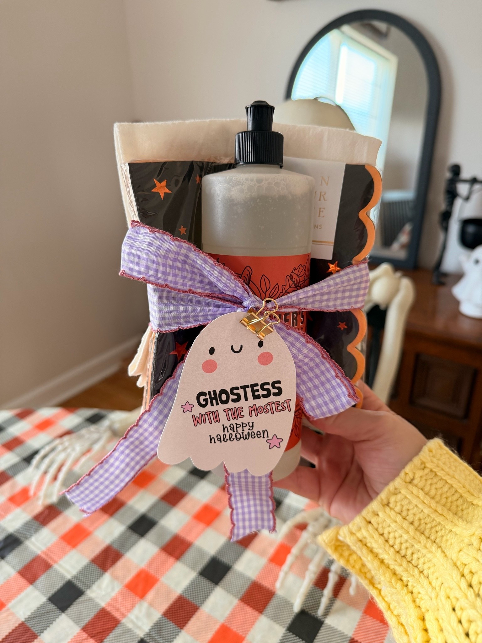Obsessed with this diy I did stamping ink to a tea towel! So much fun and relaxing. Highly recommend for a cute hostess gift or for a girls night out.

#LTKSeasonal #LTKHome