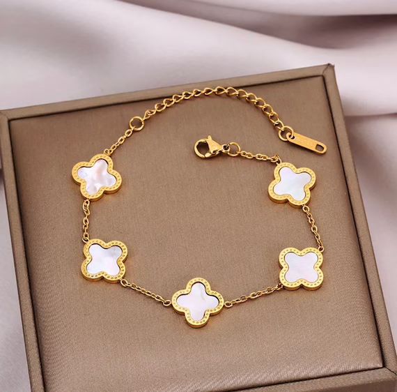 Elegant 18k Gold Four Leaf Clover Bracelet Beautifully Gold - Etsy | Etsy (US)