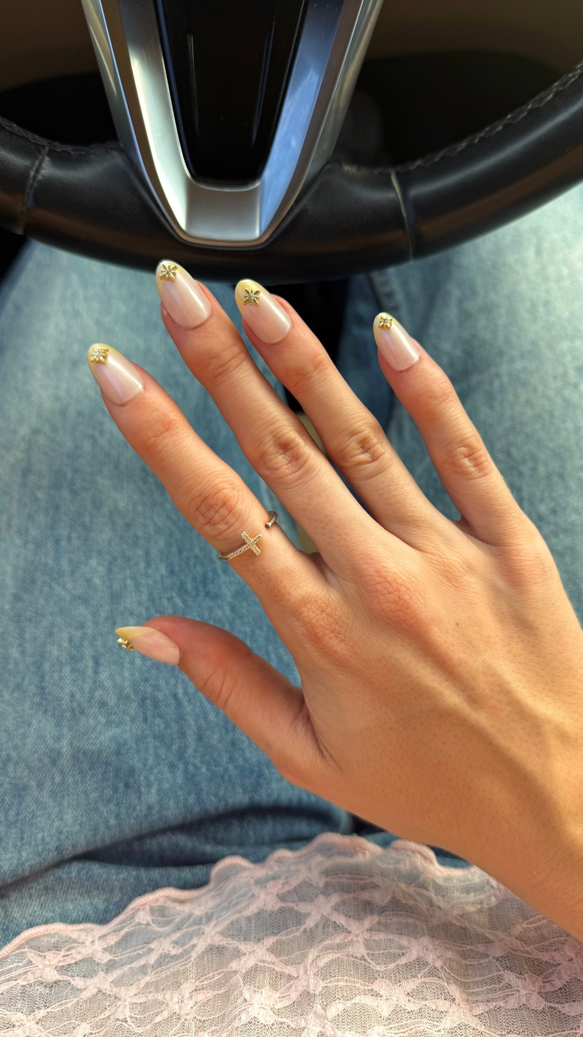 springy press ons 

#LTKBeauty #LTKootd #LTKSeasonal