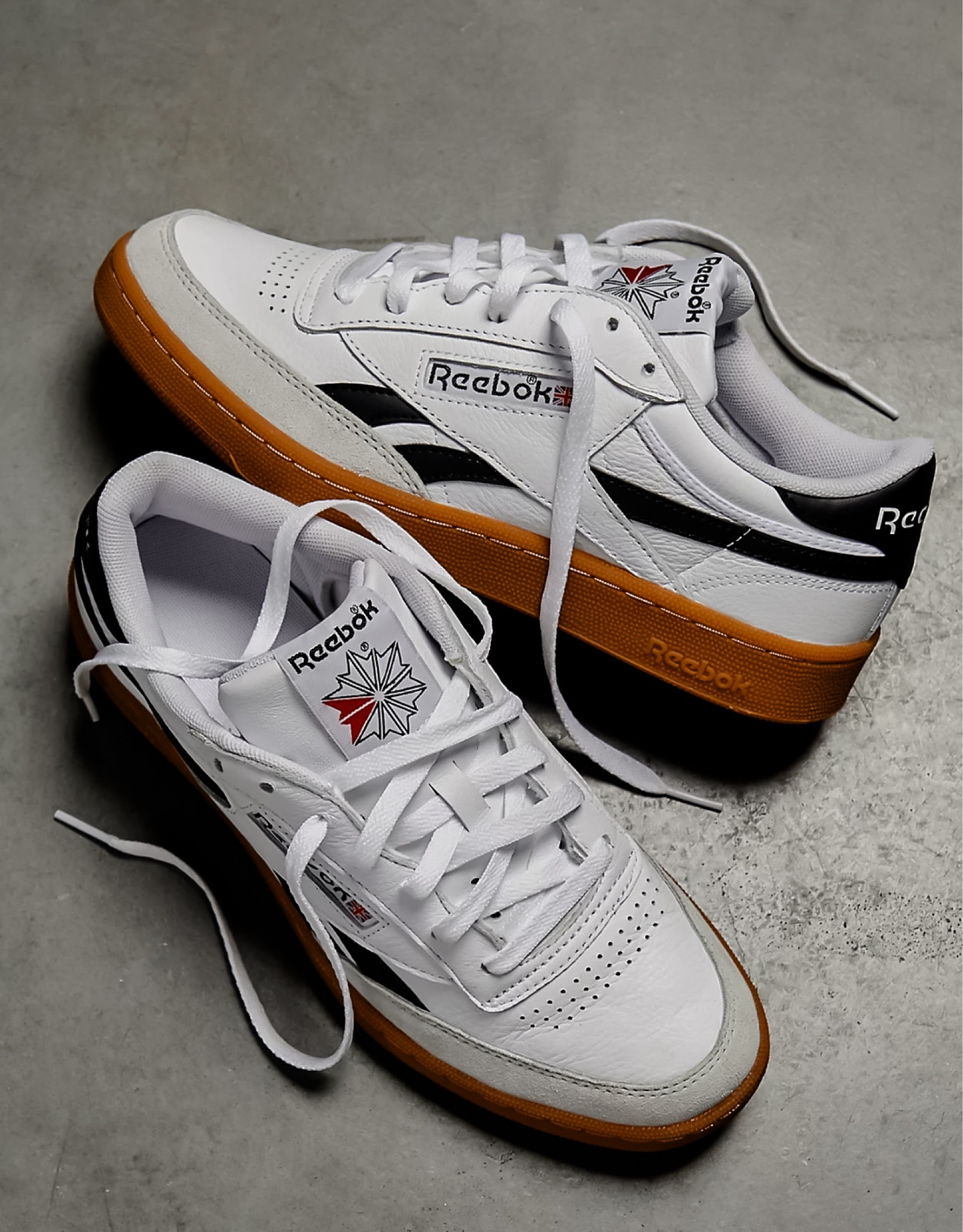 𝑇𝑜𝑑𝑎𝑦’𝑠 𝐹𝑖𝑛𝑑𝑠 👟

𝐹𝑜𝑙𝑙𝑜𝑤 𝑚𝑦 𝑠𝘩𝑜𝑝 @𝑗𝑗𝑠𝑡𝑦𝑙𝑒𝑠𝑢 𝑡𝑜 𝑠𝘩𝑜𝑝 𝑡𝘩𝑖𝑠 𝑝𝑜𝑠𝑡 𝑎𝑛𝑑 𝑔𝑒𝑡 𝑚𝑦 𝑒𝑥𝑐𝑙𝑢𝑠𝑖𝑣𝑒 𝑎𝑝𝑝 𝑜𝑛𝑙𝑦 𝑐𝑜𝑛𝑡𝑒𝑛𝑡! 

#sneakers #tennisshoes #reebok #puma #newbalance #adidas 


#LTKfindsunder100 #LTKshoecrush #LTKSeasonal