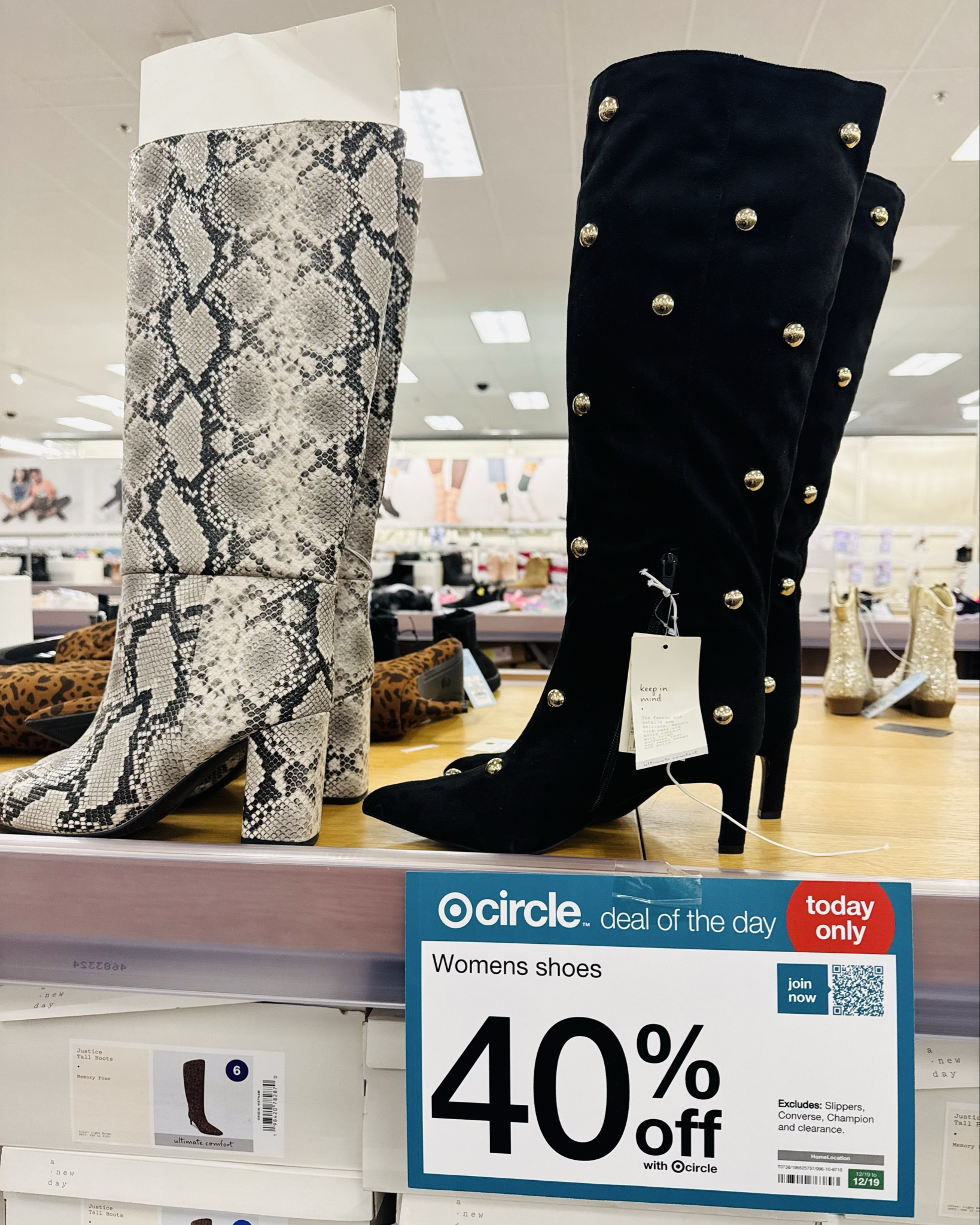 40% Off Today Only women’s shoes!





Gifts for her, gift guide, holiday shoes, holiday boots


#LTKSaleAlert #LTKGiftGuide #LTKHoliday