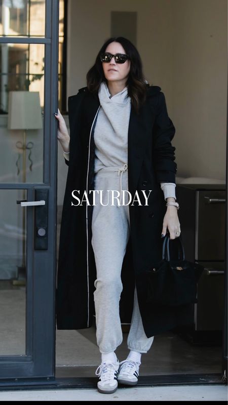 Casual weekend outfit, joggers, trench coat, travel outfit 

#LTKfindsunder100 #LTKover40 #LTKtravel
