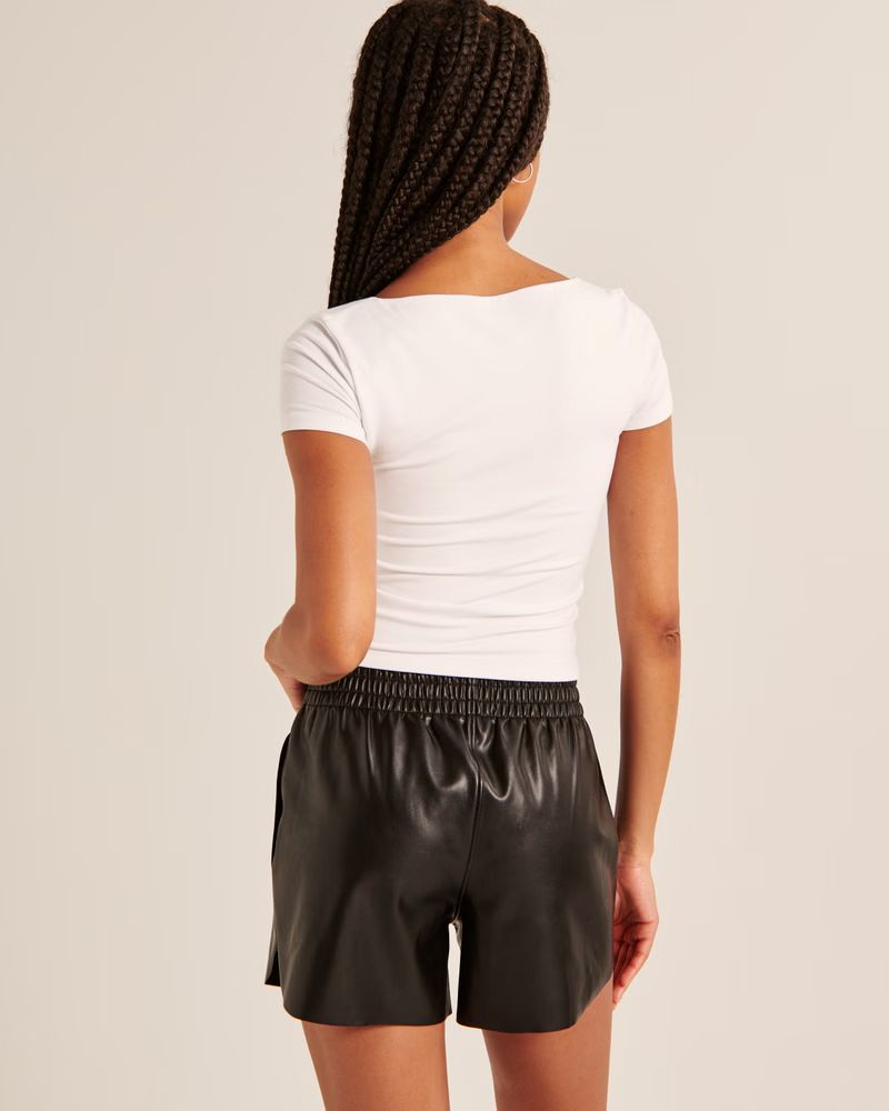 Vegan Leather Dolphin-Hem Short | Abercrombie & Fitch (US)