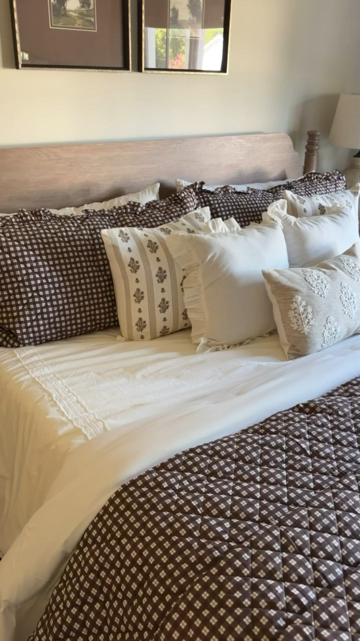 We know this bedding is from our summer collection, but it’s the PERFECT transition piece for going into fall!

#LTKSeasonal #LTKHome