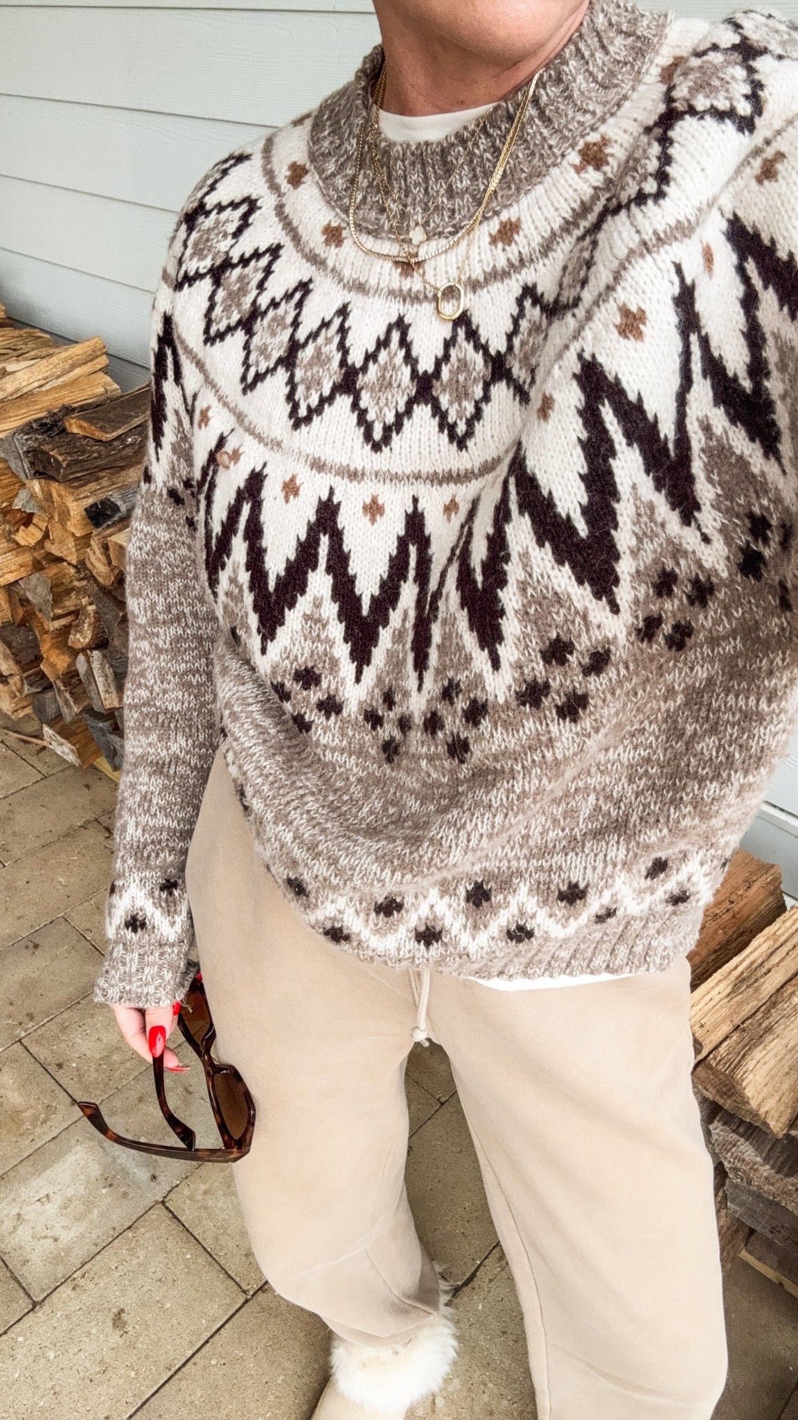 Cozy winter ootd! In XS sweater! S sweatpants. This color is last year 

#LTKFindsUnder50 #LTKootd #LTKFindsUnder100