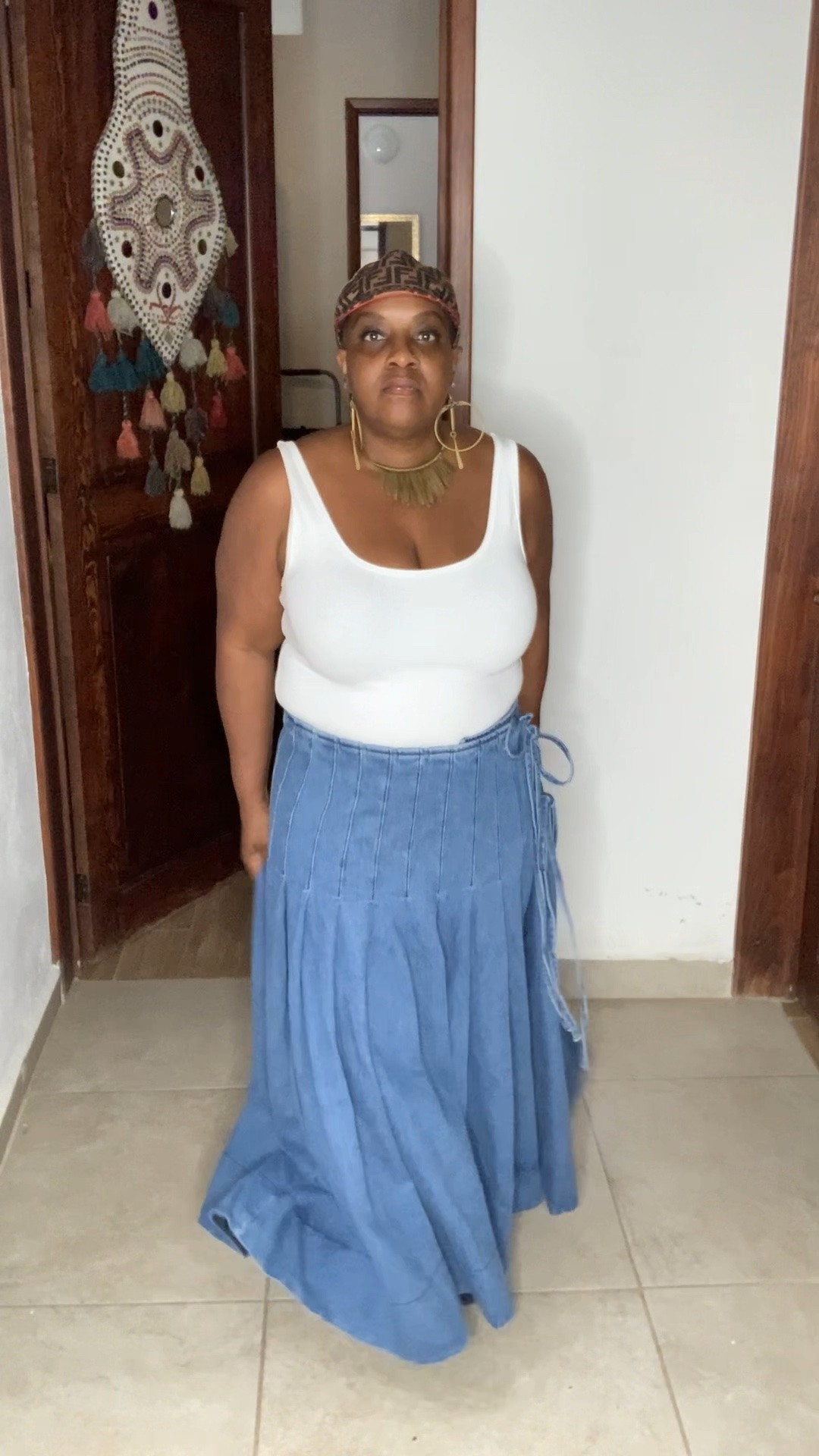 One of my favorite recent purchases! 💙 This ASOS ARRANGE pleated denim skirt is incredibly versatile. Wear it with sandals now, sneakers for everyday, or pair it with sweaters, leggings, and boots when the weather cools down. A wardrobe piece you’ll reach for all year long.

#LTKootd #LTKgrwm #LTKOver40