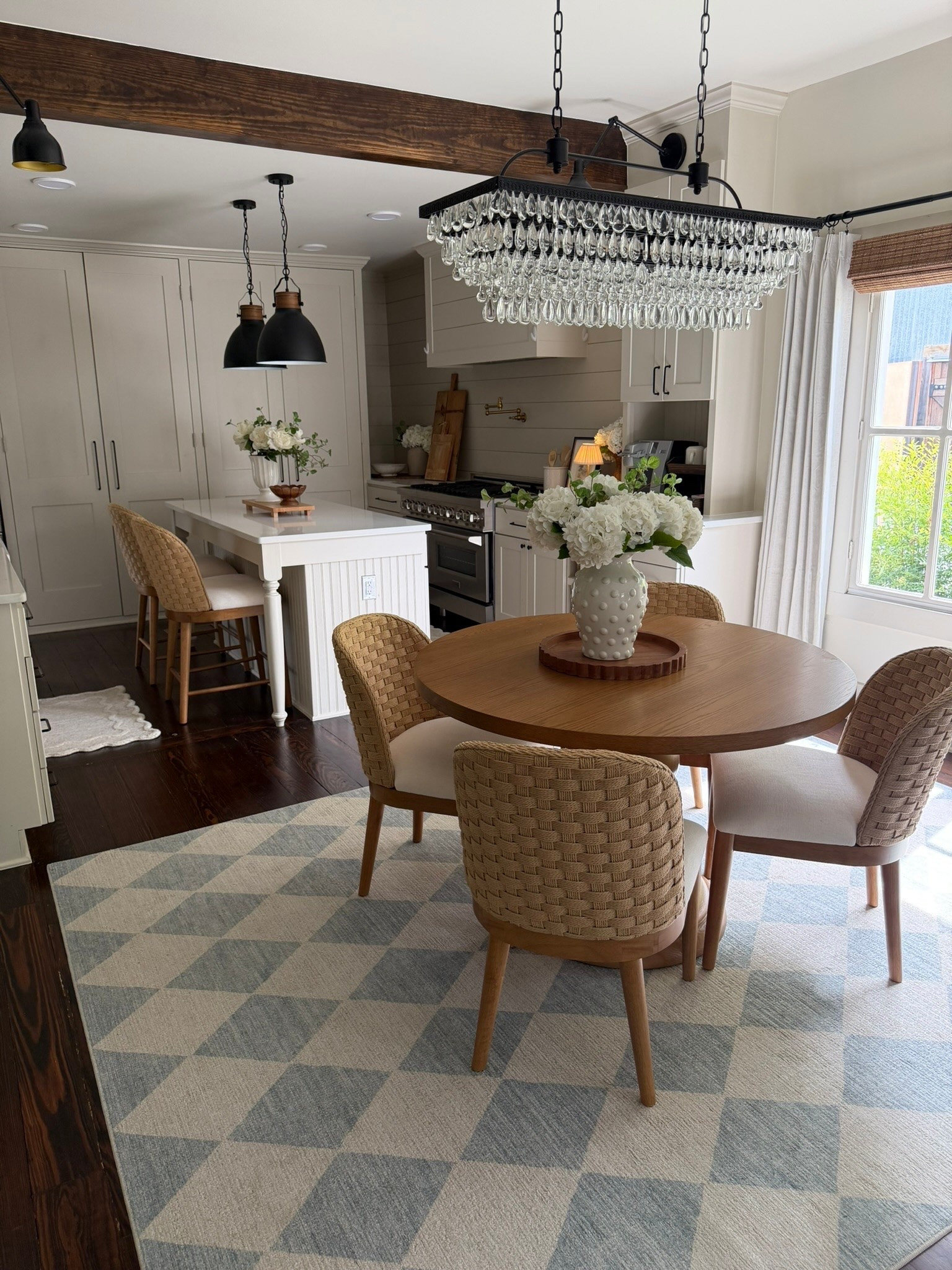 Obsessed with our beautiful Corwin Rug! Available in 3 colors!

#LTKSeasonal #LTKHome