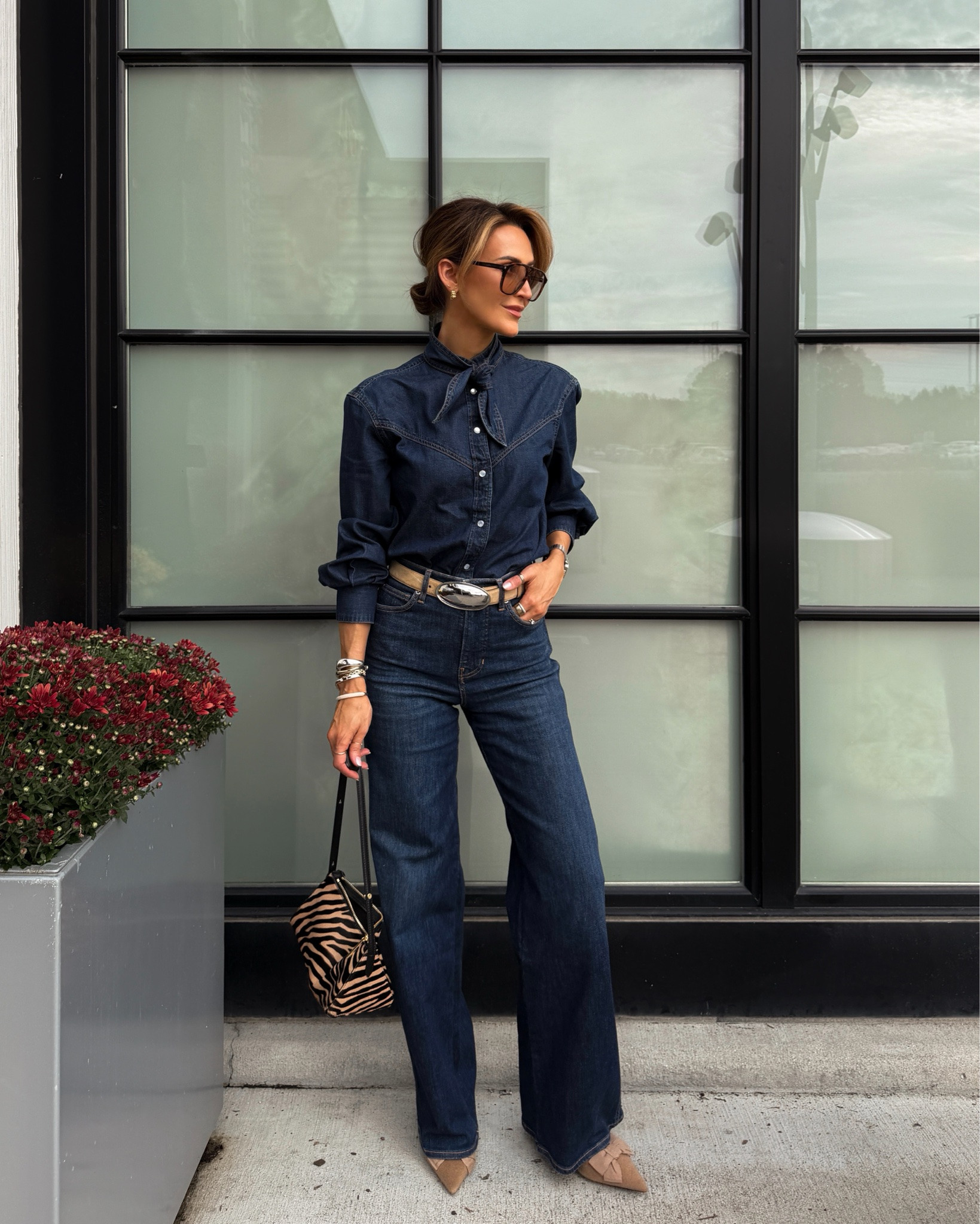 Fall outfit formula: denim on denim with a western flare 🍂🫶🏽

These jeans are my favorite fit and wash of the season (I can’t stop talking about them!) and it just met its match, this sweet western style denim shirt. So manybways to accessorize it. I went for a western-ish vibe. 

Jeans 25/tts lots of stretch, shirt XS

#LTKootd #LTKgrwm #LTKSeasonal