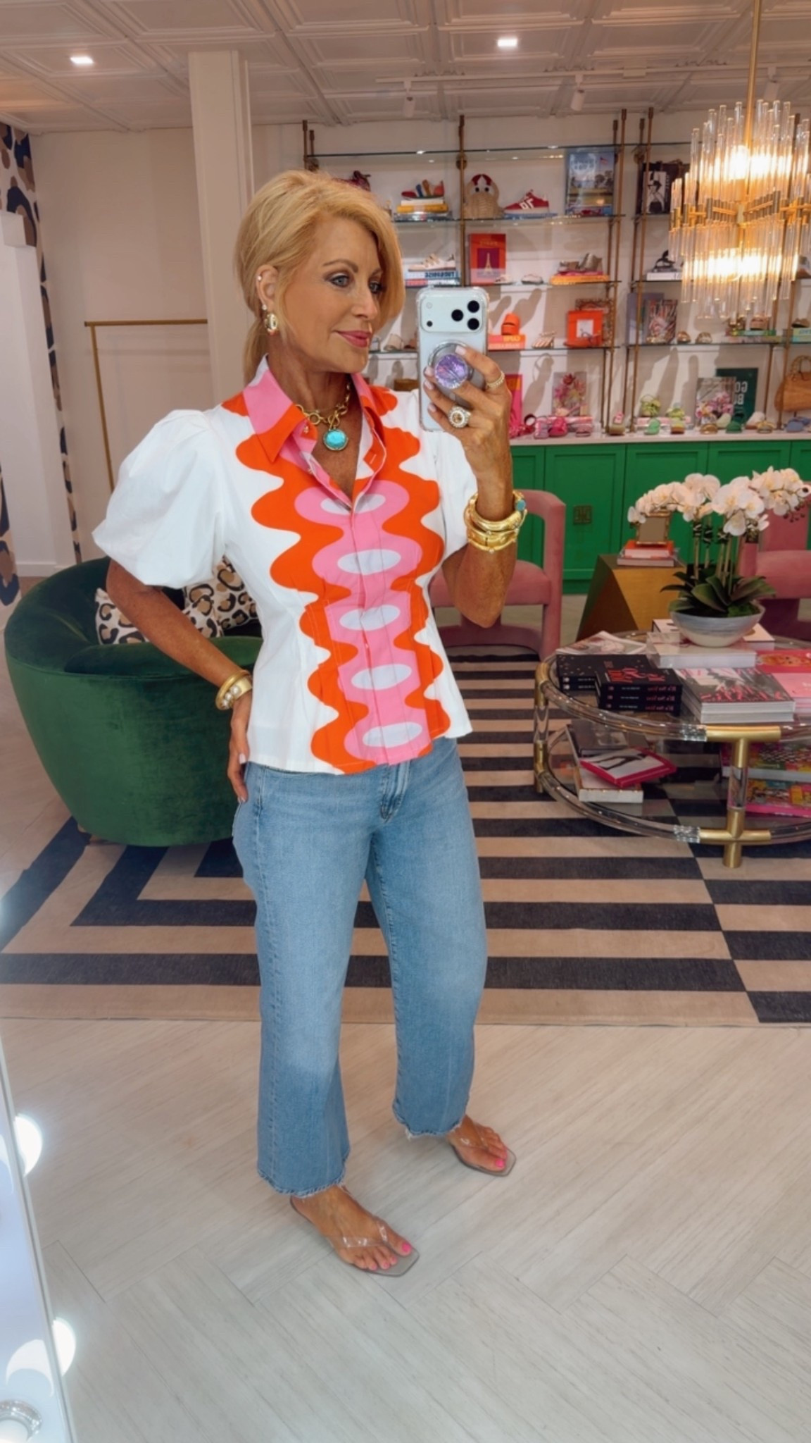 Purchased this top on trip. Love the colors & I’m wearing a med (27 in my jeans)

#LTKTravel #LTKdayinmylife #LTKOver40