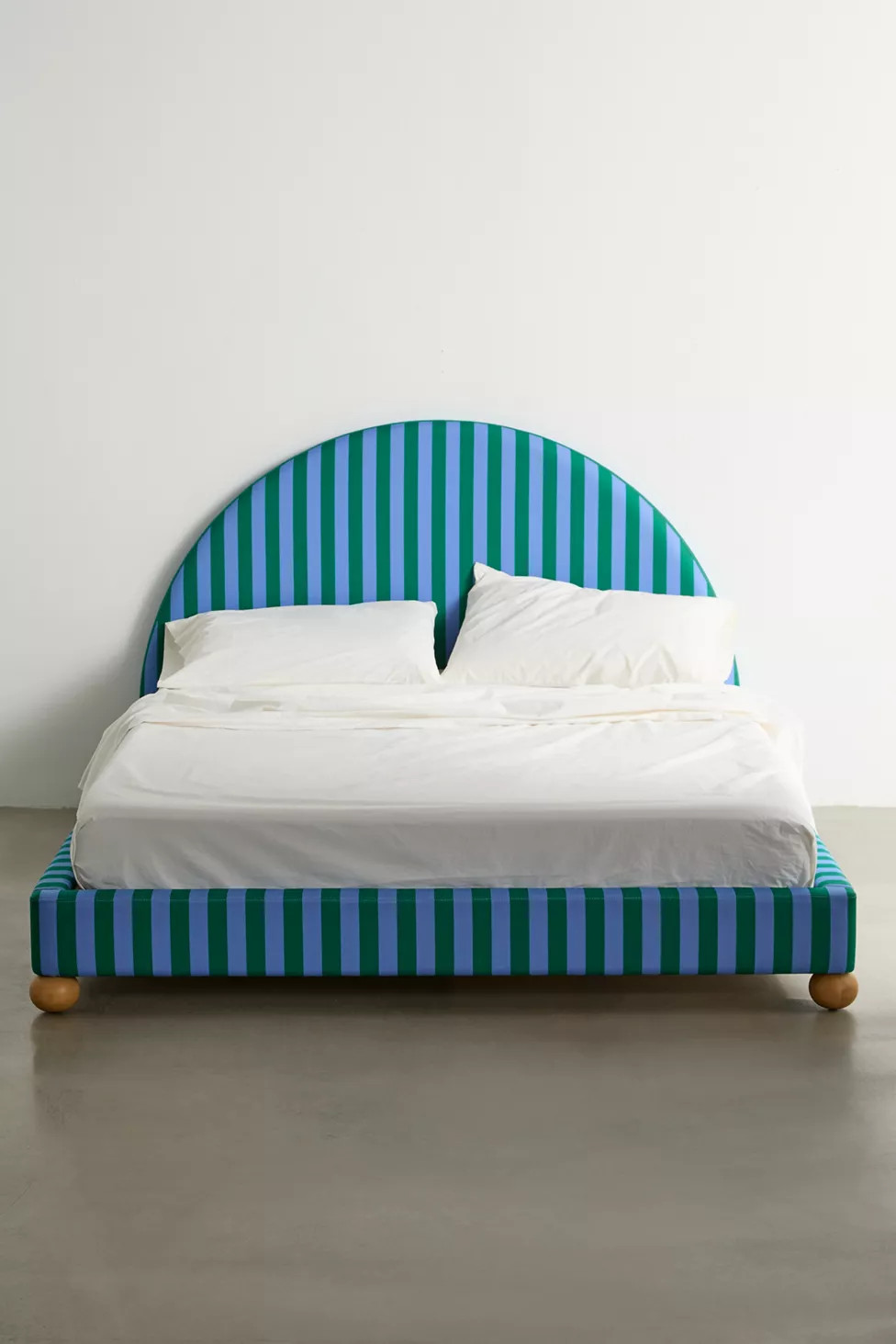 Riley Arch Bed | Urban Outfitters (US and RoW)