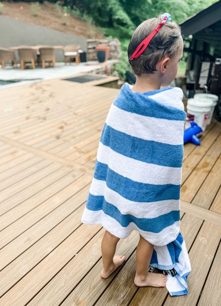 If you are on the hunt for a great budget friendly beach or pool towel, these are awesome! They are oversized and come in cute colors. 


#LTKfamily #LTKswim #LTKfindsunder50