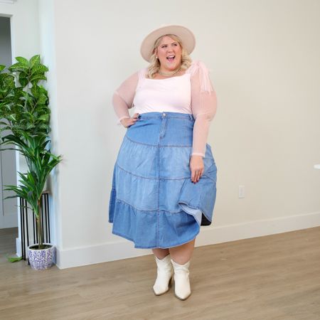 Cute, pink, and western? Yes please! 

#LTKplussize #LTKitbag #LTKstyletip