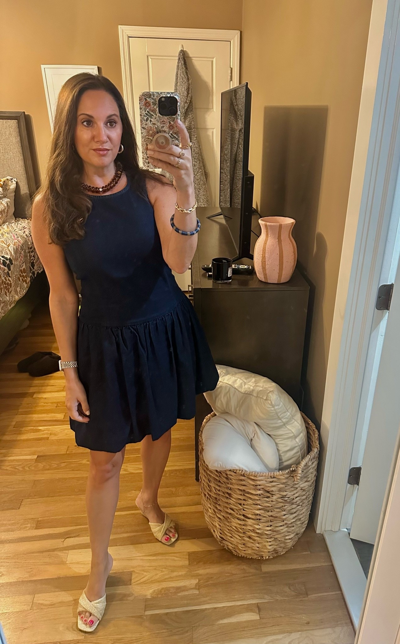 Office day + a client happy hour this afternoon = rockin this #Loft bubble hem denim dress…looks like there are a few sizes left. Wedges are Target!

#LTKdayinmylife #LTKootd #LTKWorkwear