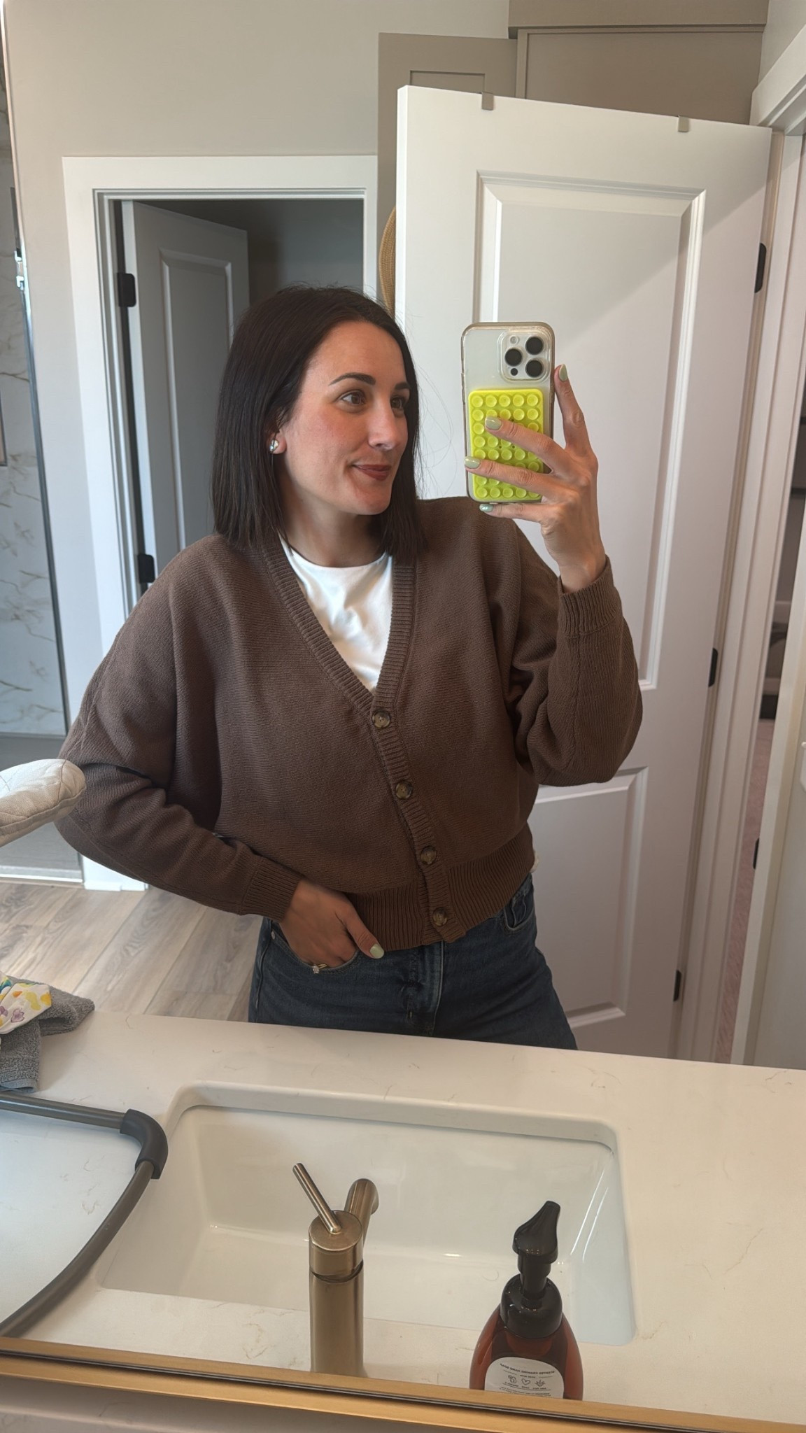Absolutely love this cardigan! It went with a size medium for an oversized look. 

#LTKSeasonal #LTKSaleAlert #LTKootd